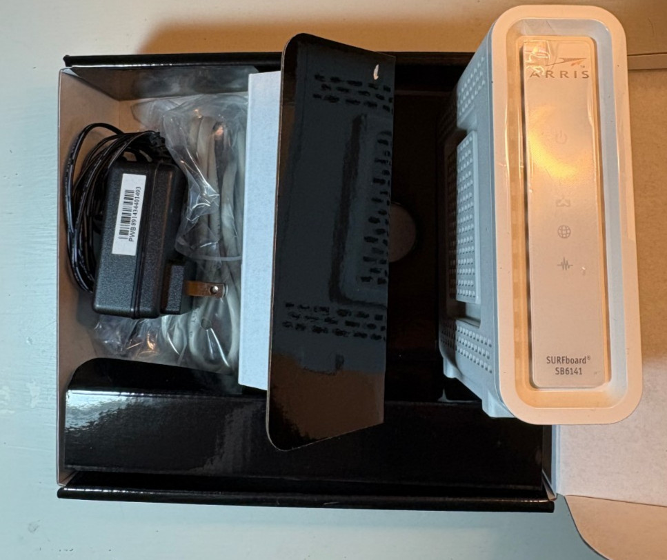 ARRIS SB6183 SURFboard DOCSIS 3.0 Cable Modem