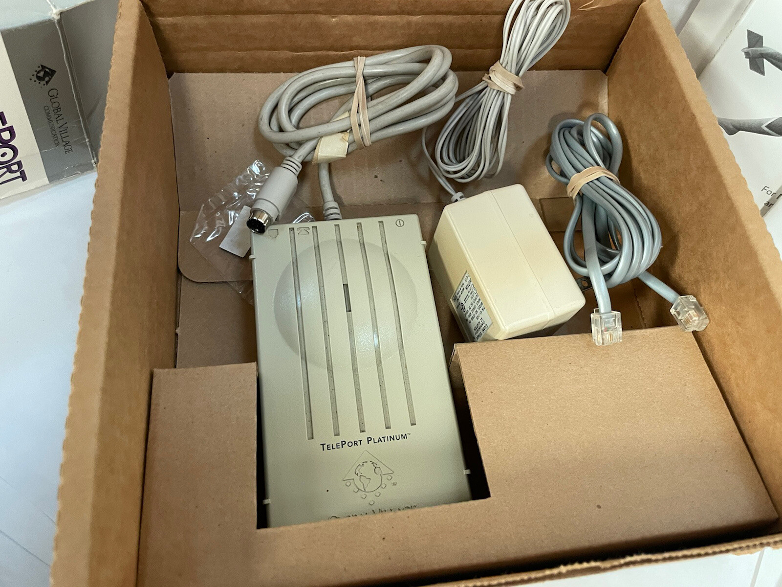 Global Village TELEPORT PLATINUM 33.6 KBPS fax/modem Power Macintosh – Complete