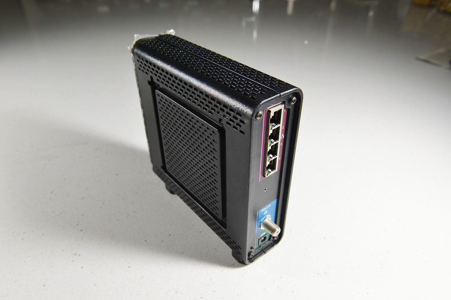 Motorola SBG6580 Arris SURFboard DOCSIS 3.0 Cable Modem N300 Dual Band WiFi