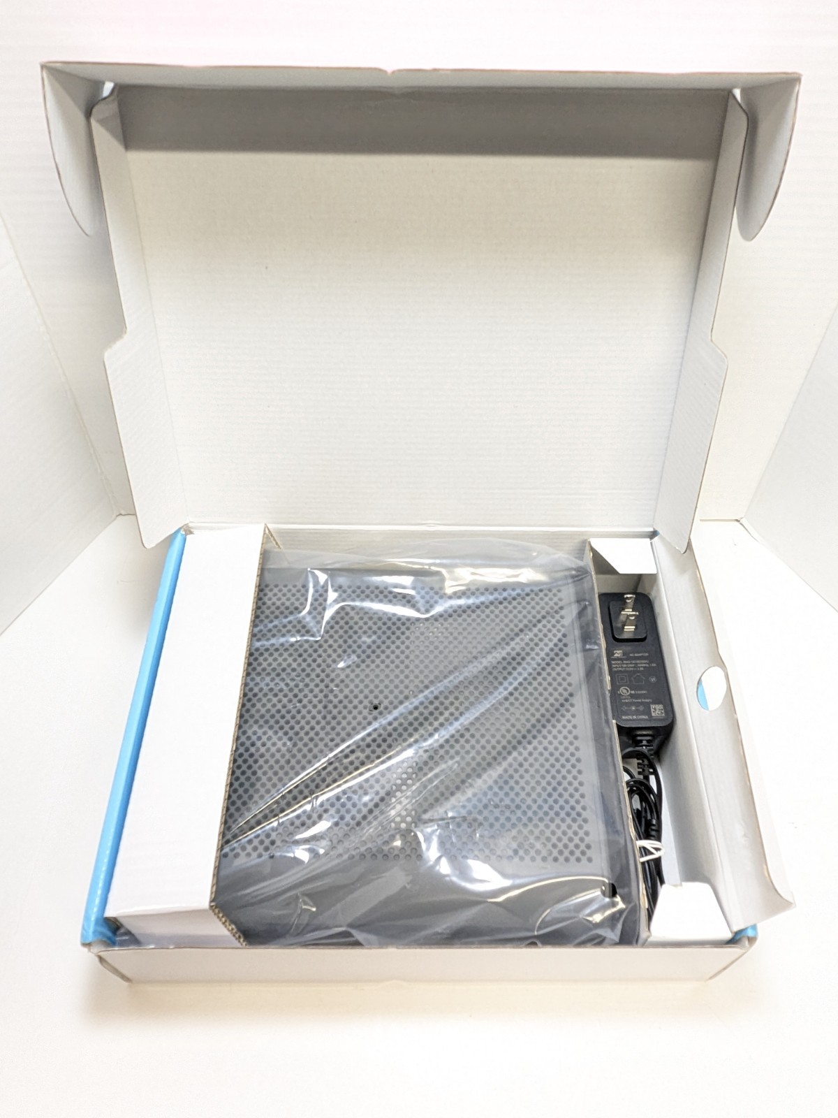 Motorola MG8702 DOCSIS 3.1 Cable Modem Router Combo AC3200 | 4-Port | Tested