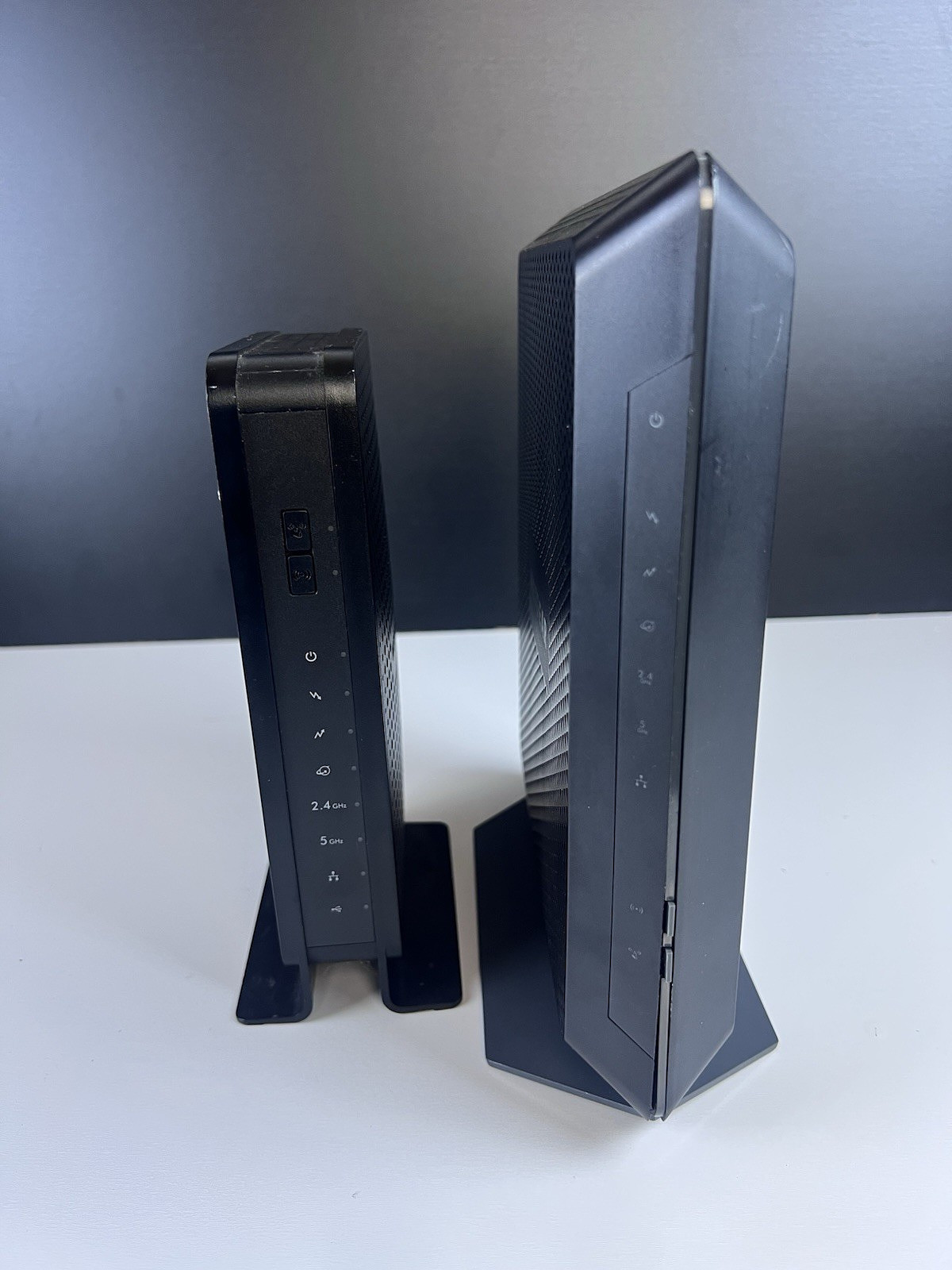 Lot of 4 Netgear ARRIS DOCSIS 3.0 Cable Modem Router Powers On Untested