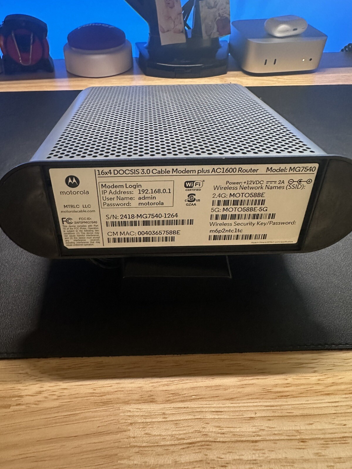 MOTOROLA MG7540 16×4 Cable Modem Plus AC1600 Dual Band Wi-Fi Gigabit Router