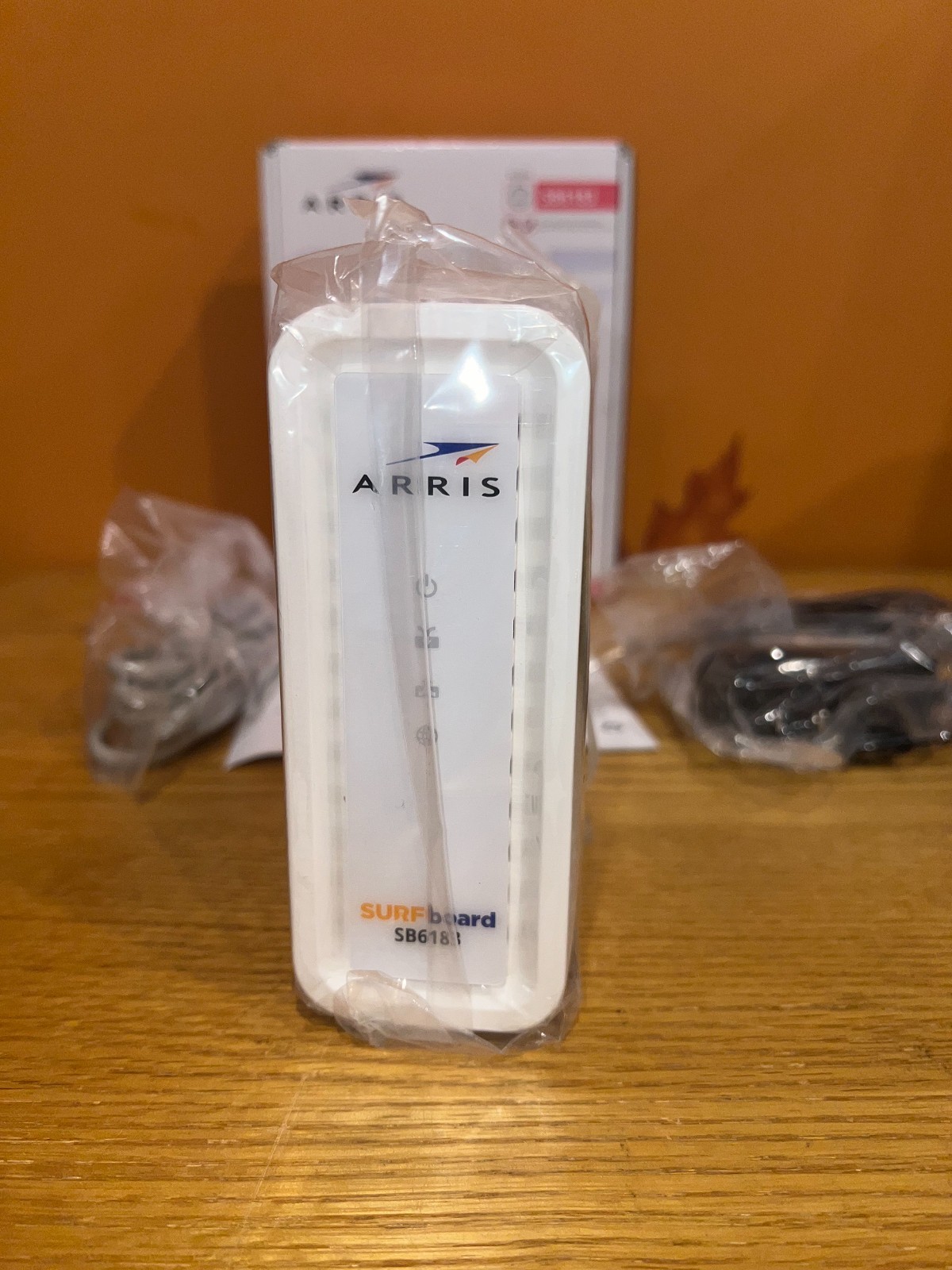ARRIS SB6183 Cable Modem, Fast DOCSIS 3.0 16×4 Gigabit, 1 Gbps Port, 400 Mbps