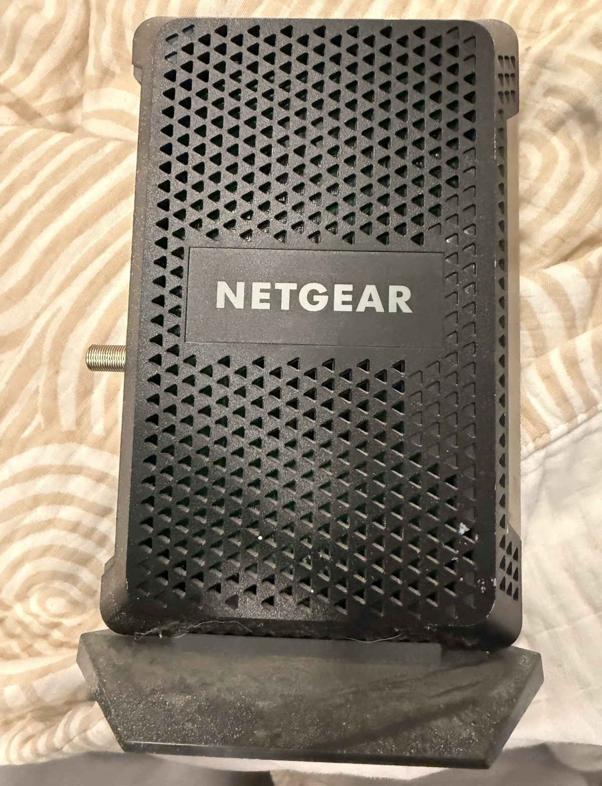 NETGEAR CM1000v2 DOCSIS 3.1 Cable Modem 1Gbps 1-Port Ethernet Black