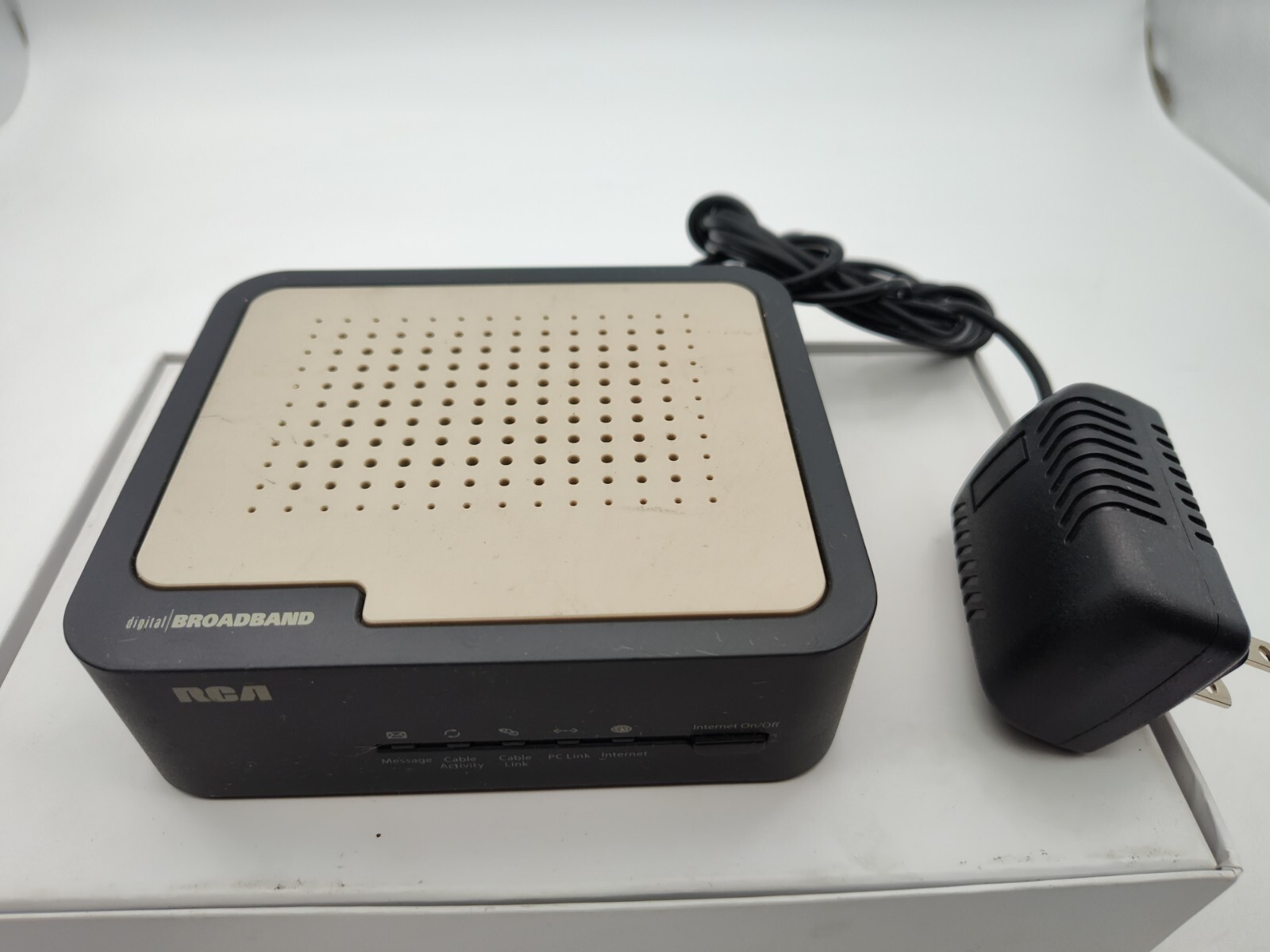 RCA-Digital Broadband Cable Modem- DCM425