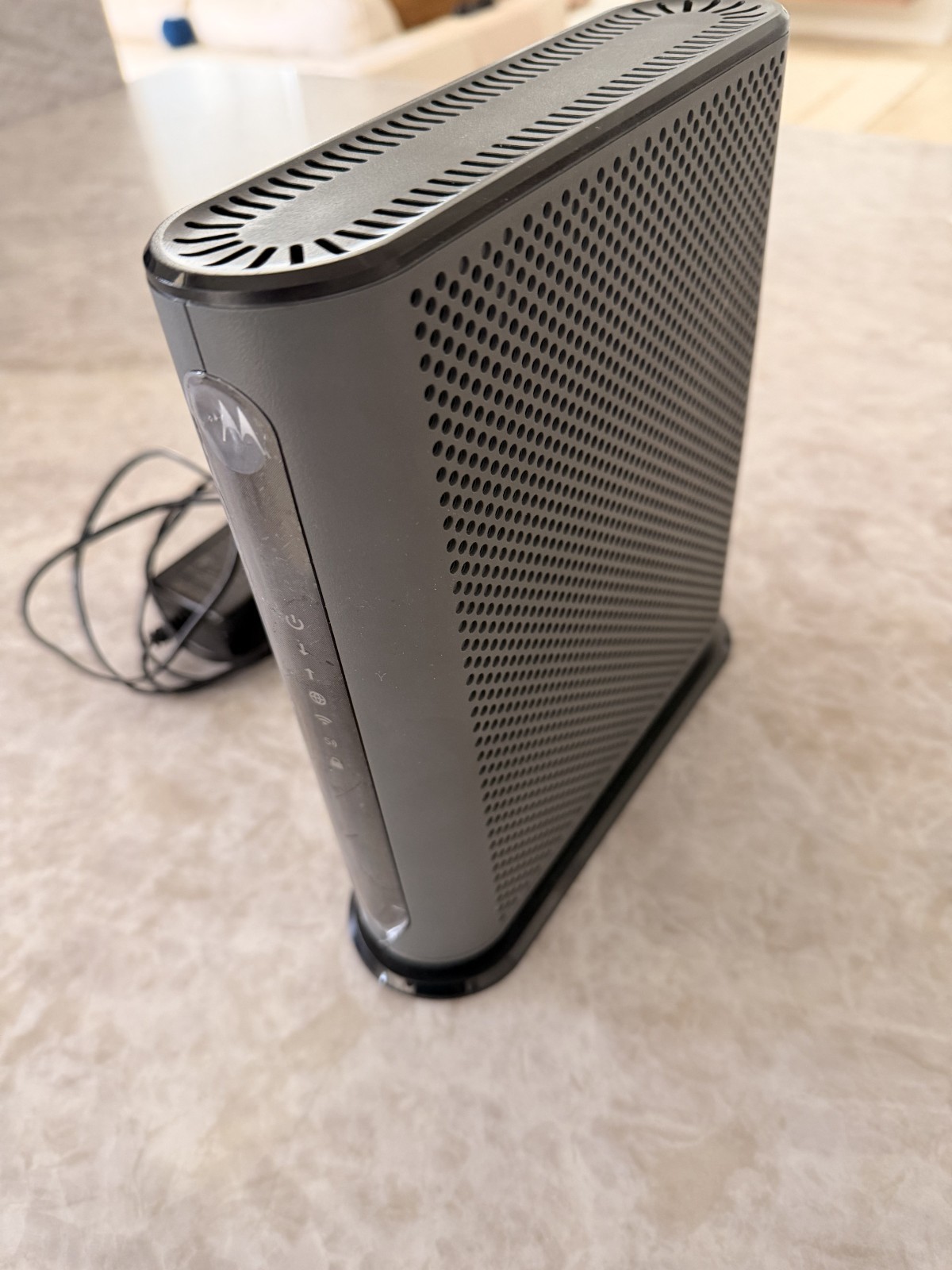 Motorola 24×8 Cable Modem + AC1900 WiFi Router +