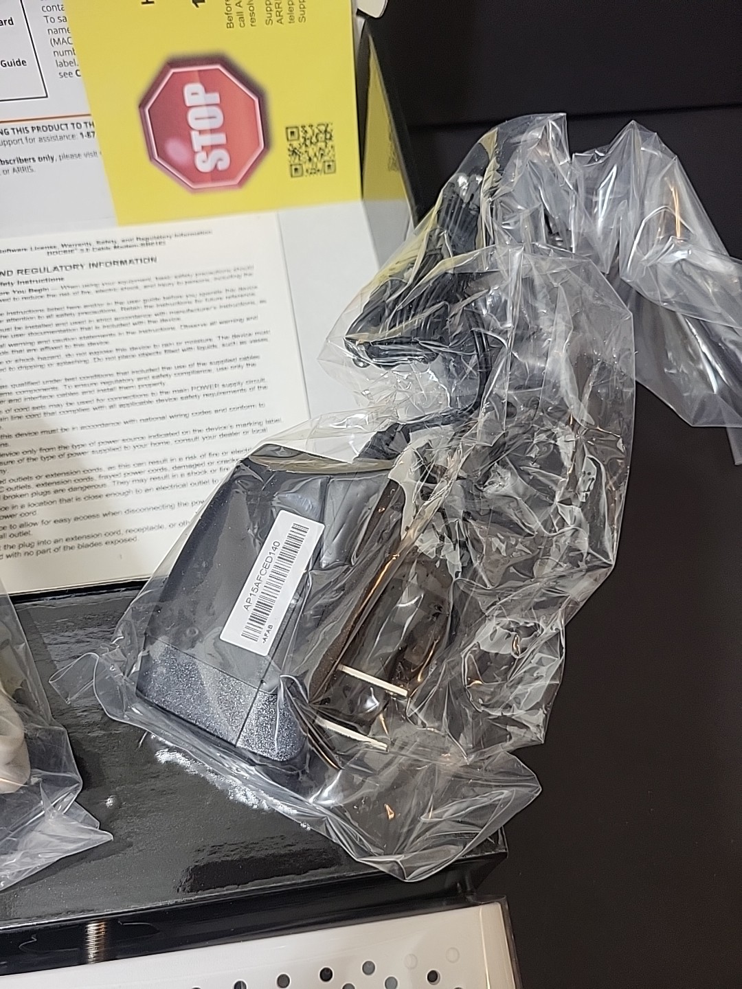 ARRIS SB6183 686 Mbps Cable Modem, White Box Part No. 593725-005 New Open Box