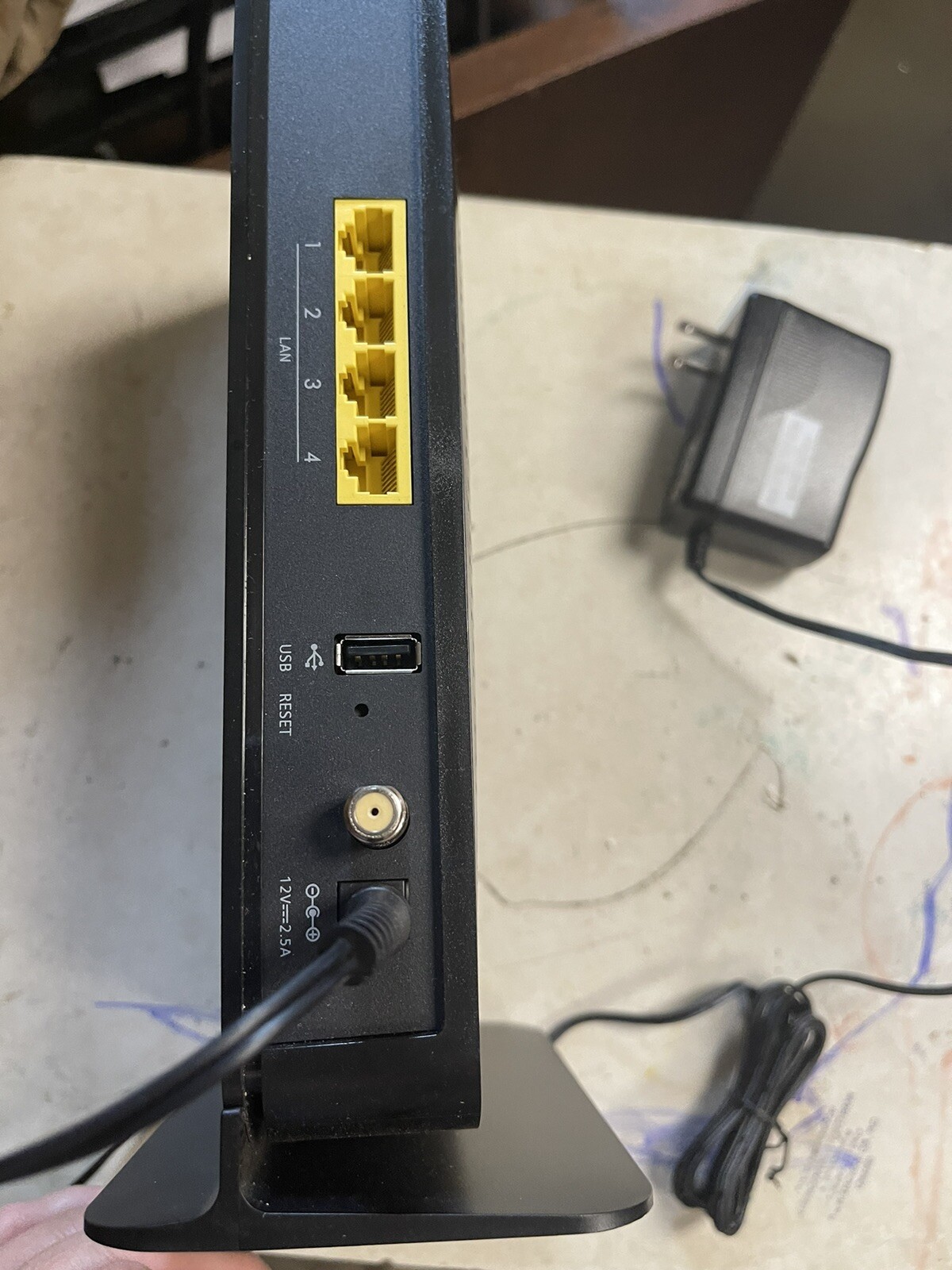NETGEAR CG3000Dv2 N450 Wireless Cable Modem Router