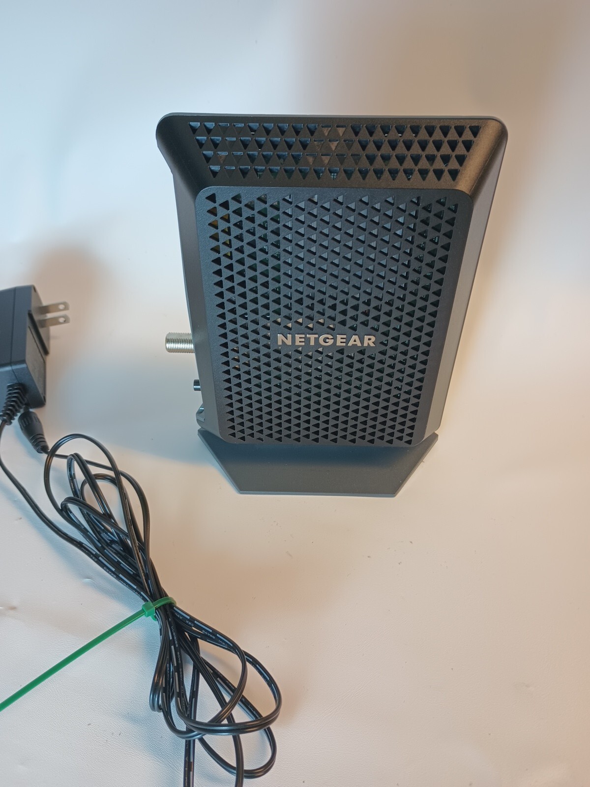 NETGEAR CM700 High Speed Cable Modem, 1.4Gbps, DOCSIS 3.0, CM700-100NAS Tested