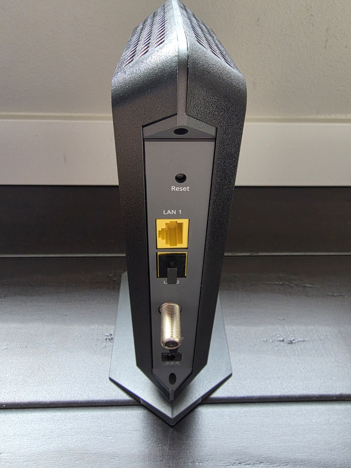 NETGEAR Nighthawk CM1100 Multi-Gig Speed Cable Modem Black, DOCSIS 3.1