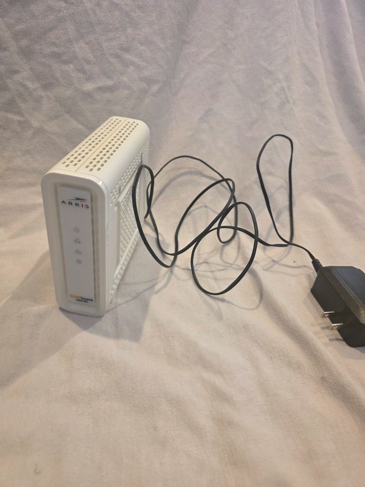 ARRIS Surfboard SB6190-RB DOCSIS 3.0 Cable Modem, White (Renewed)