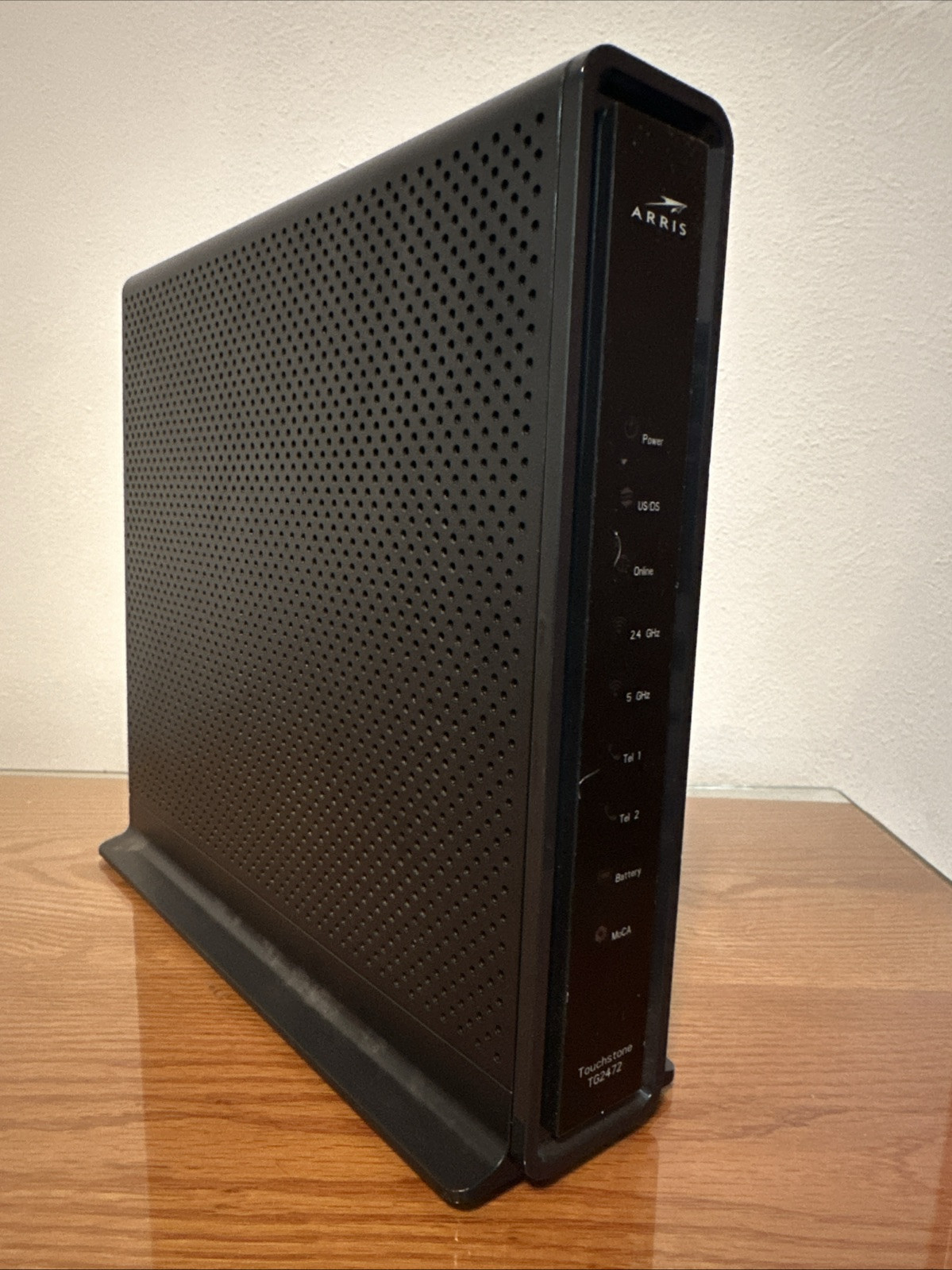 ARRIS Touchstone TG2472G DOCSIS 3.0 Wi-Fi Moca Telephony Cable Modem