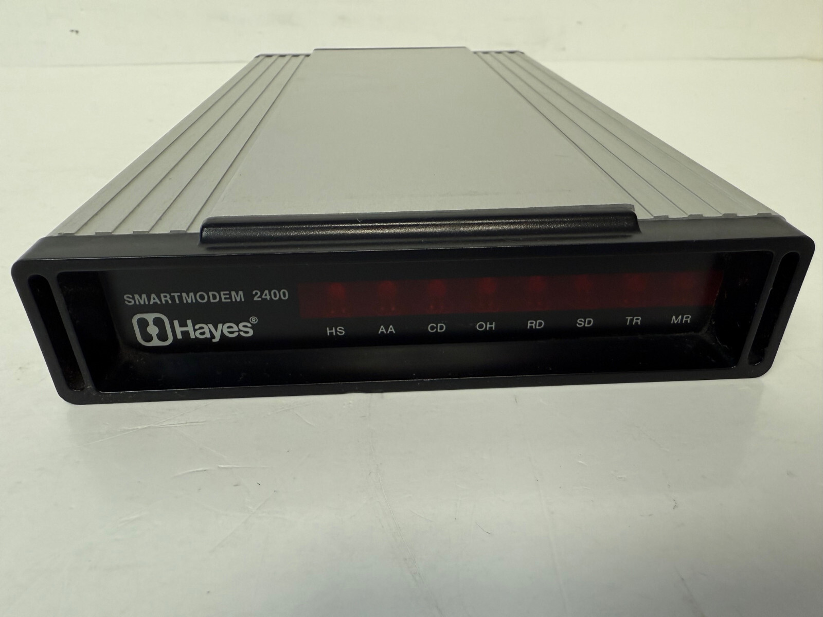 HAYES 231AA 3108US SMARTMODEM 2400 2400 EXTERNAL MODEM **NO AC ADAPTER**
