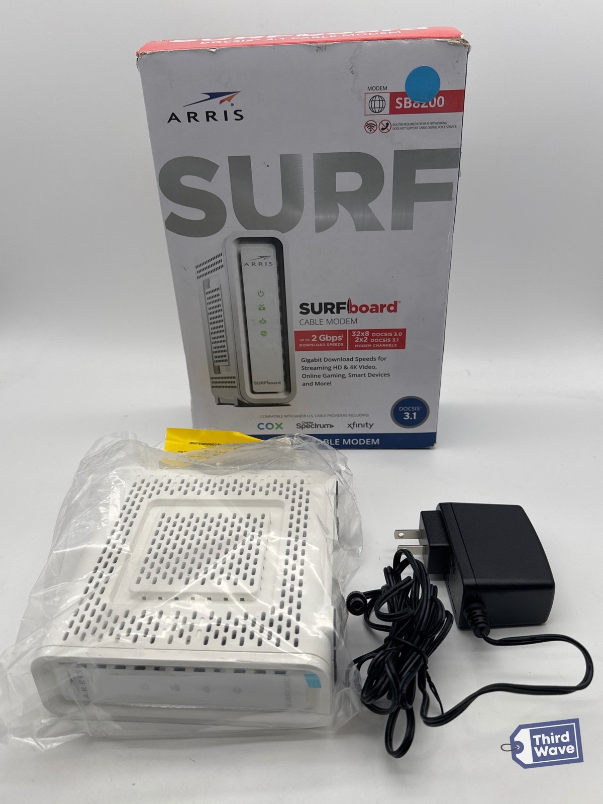 ARRIS SURFboard SB8200 DOCSIS 3.1 2Gbps Cable Modem White
