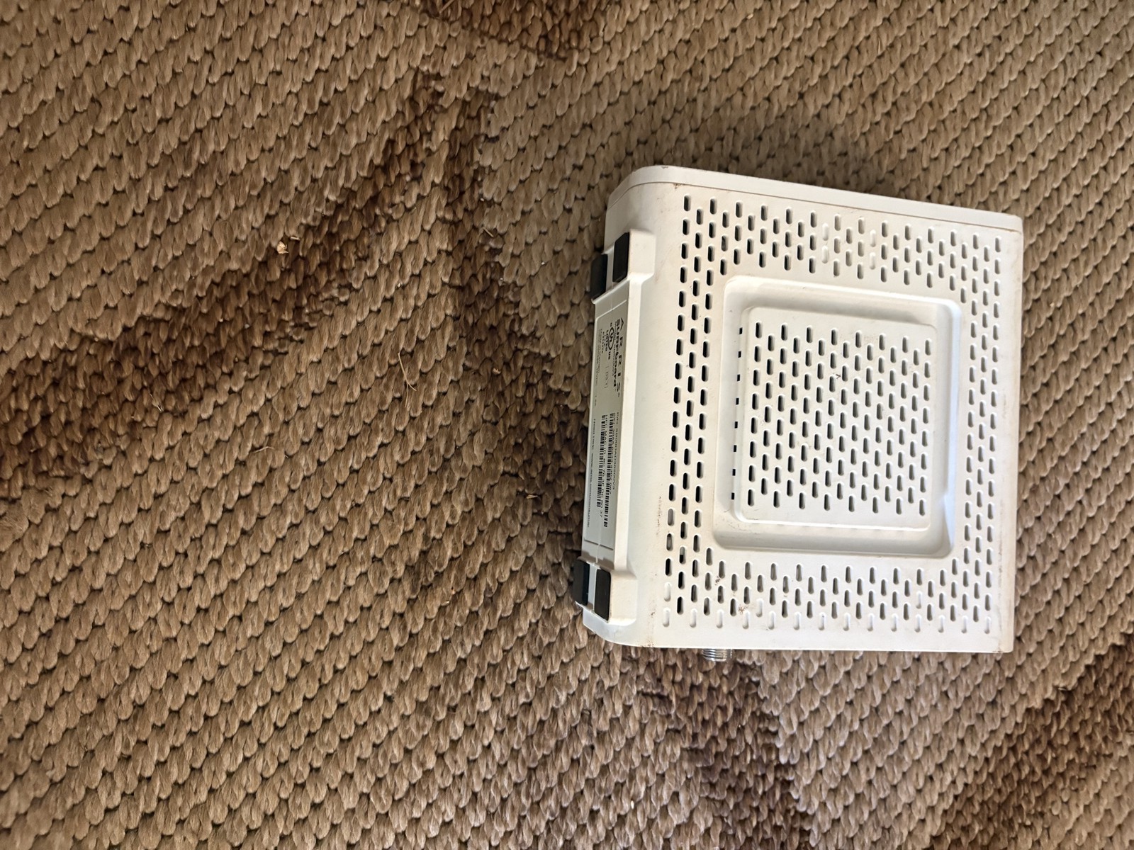 ARRIS SURFboard SB8200 DOCSIS 3.1 10 Gbps Cable Modem