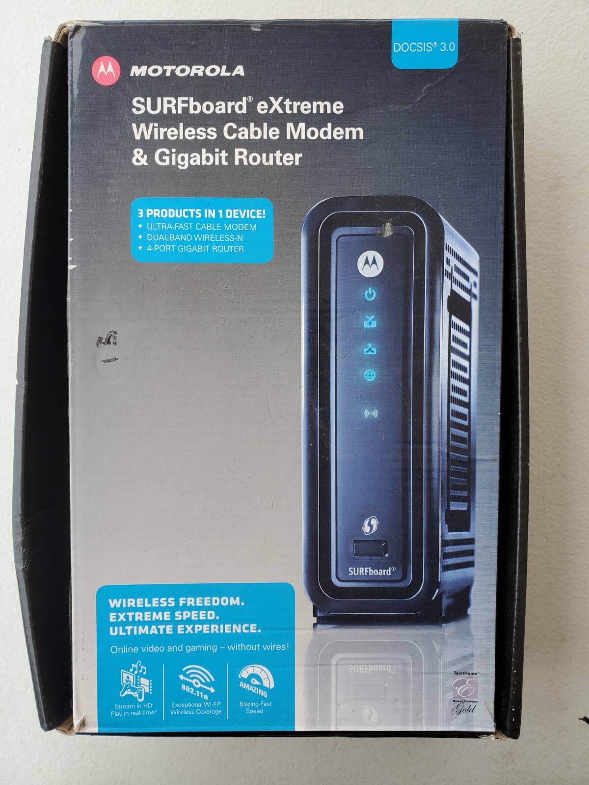 Motorola Surfboard Extreme Wireless Cable Modem And Gigabit Router