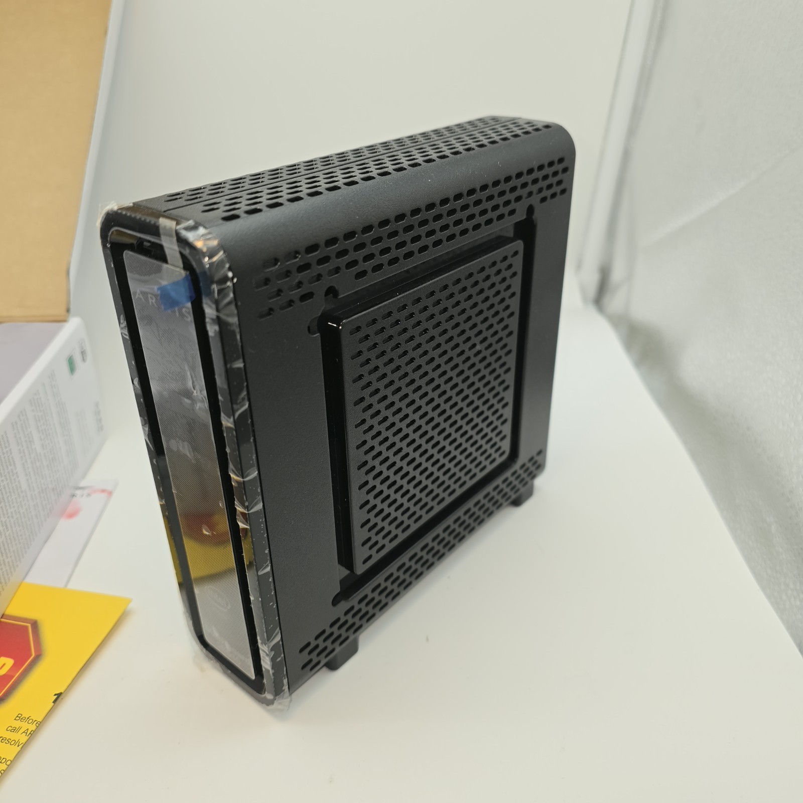 ARRIS SURFboard SBG10 DOCSIS3.0 16×4 Gigabit Cable Modem & Router AC1600Mbps