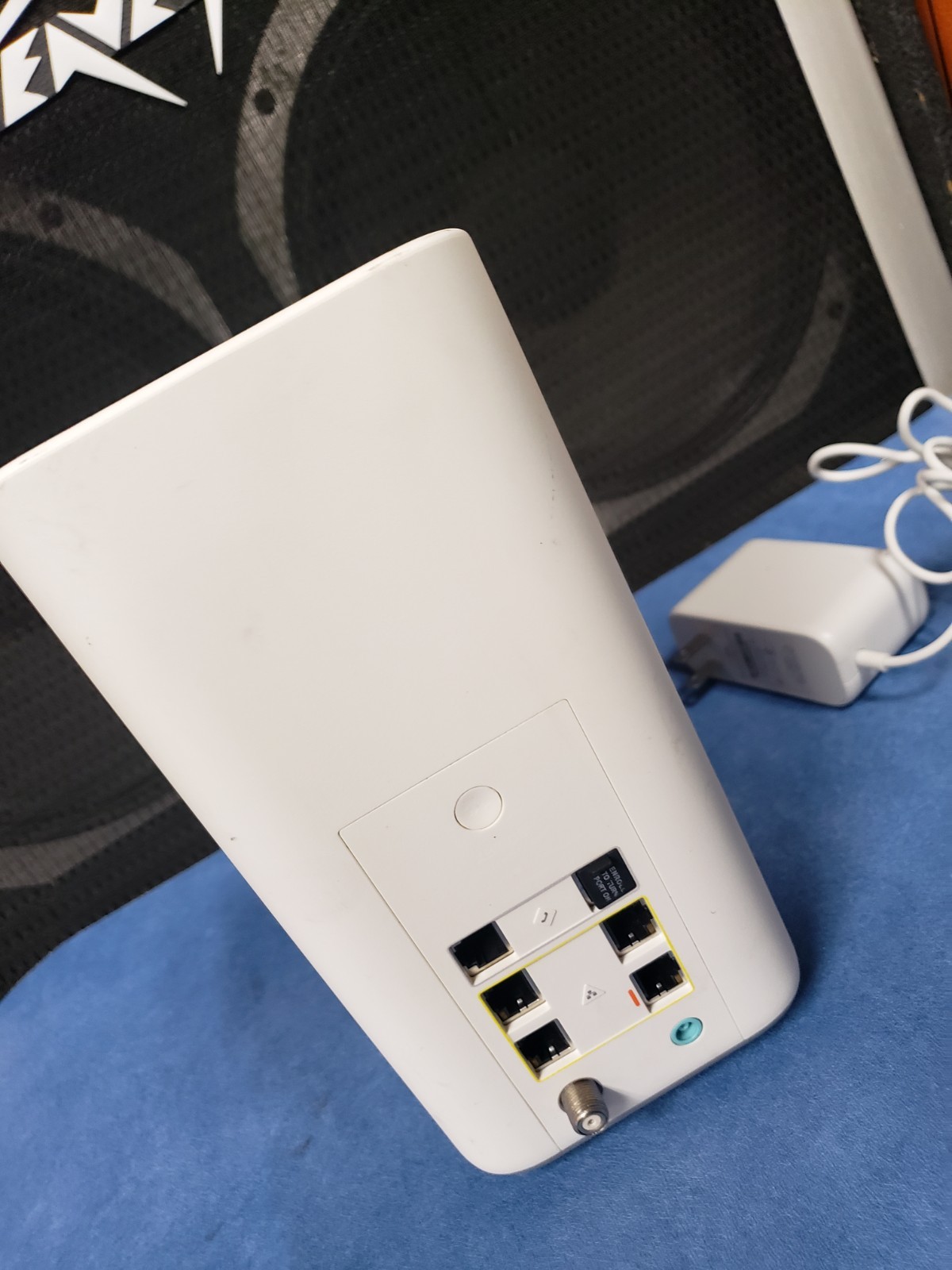 Comcast Xfinity XB7-T GIGABIT Modem WiFi Router W/ Power Cord – UNTESTED