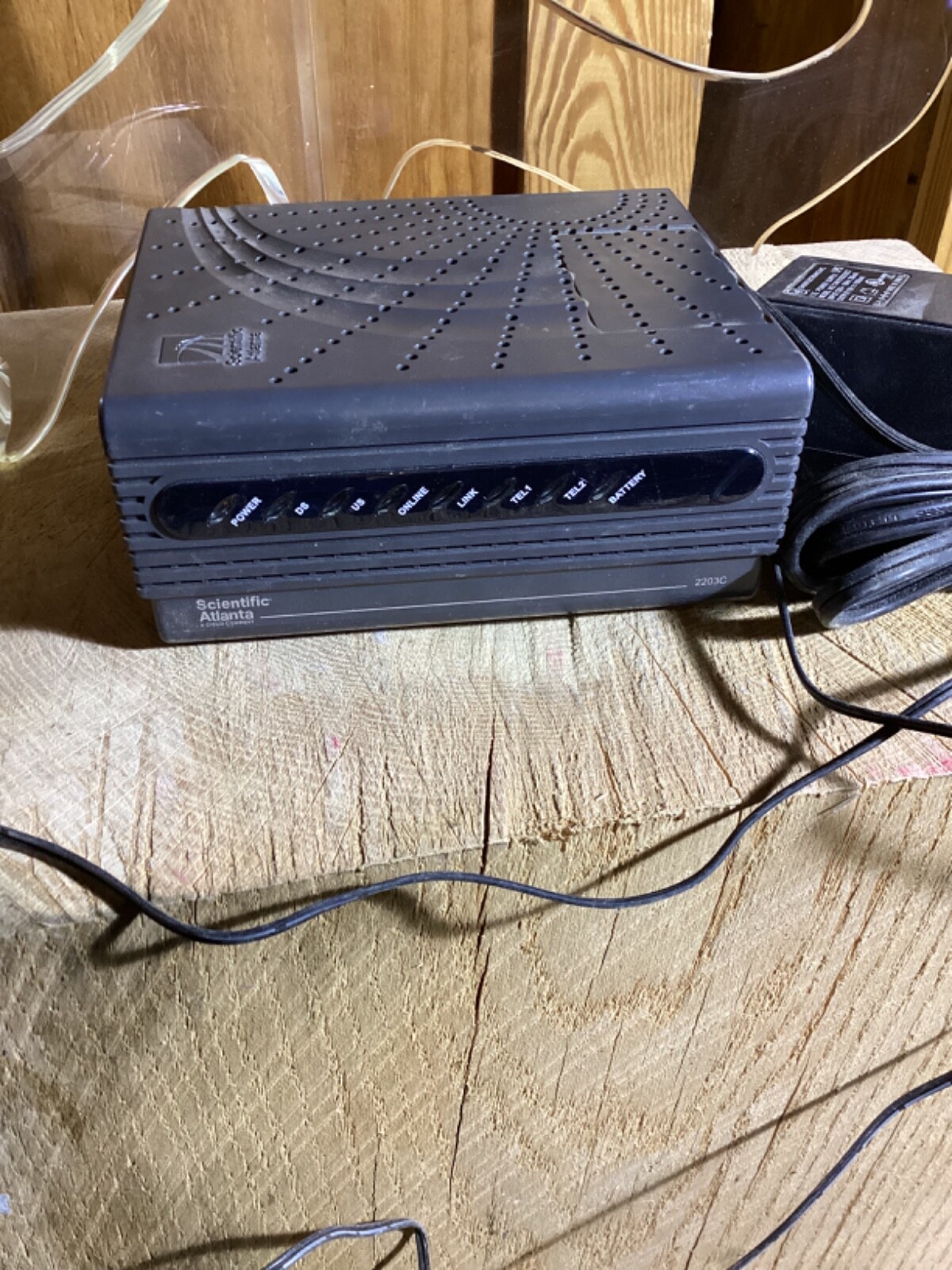 Scientific Atlanta/Cisco DPC2203C VOIP Cable Modem P/N 4016431 Powers On