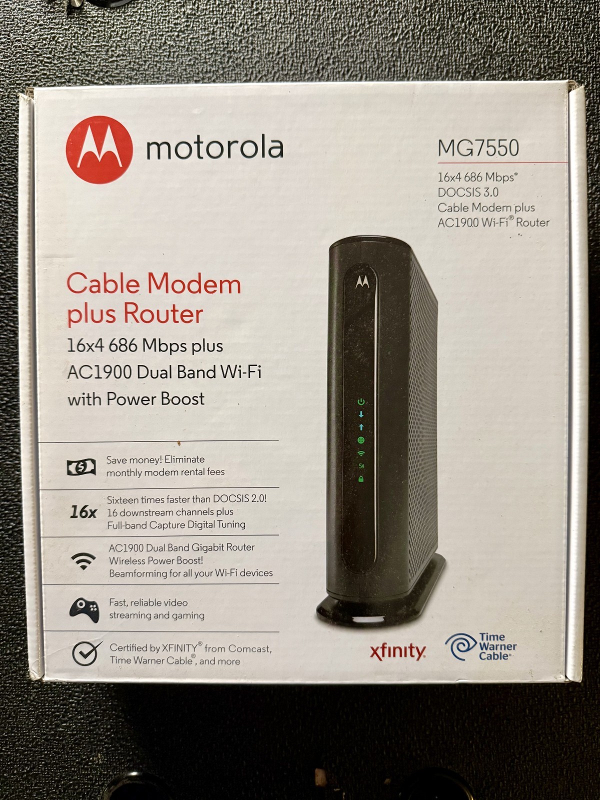 Motorola MG7550 16×4 High-Speed Cable Modem Plus AC1900 WiFi Gigabit Router