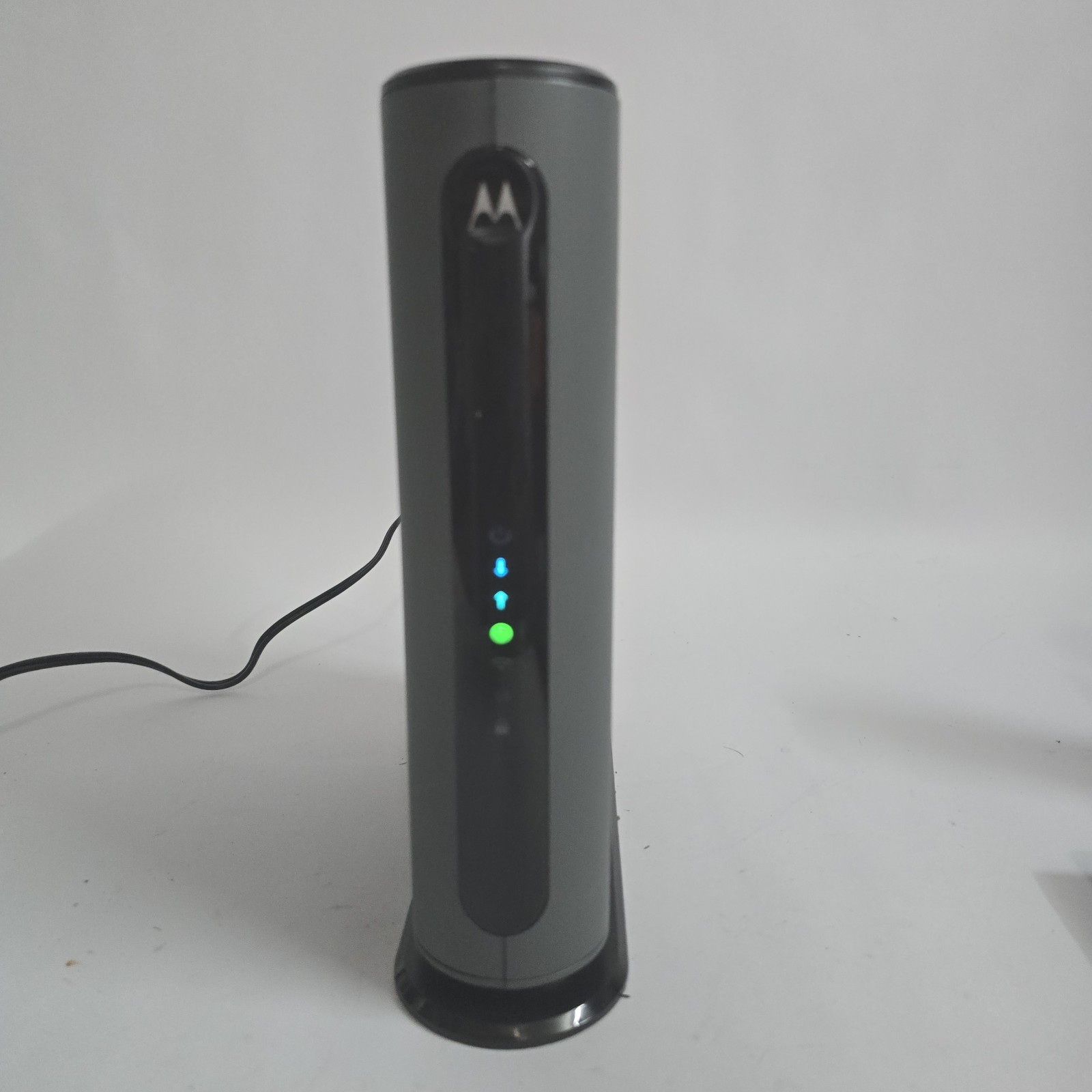 Motorola MG7540 AC1600 Dual Band Cable Modem WiFi Router 16×4 Gigabit Combo.