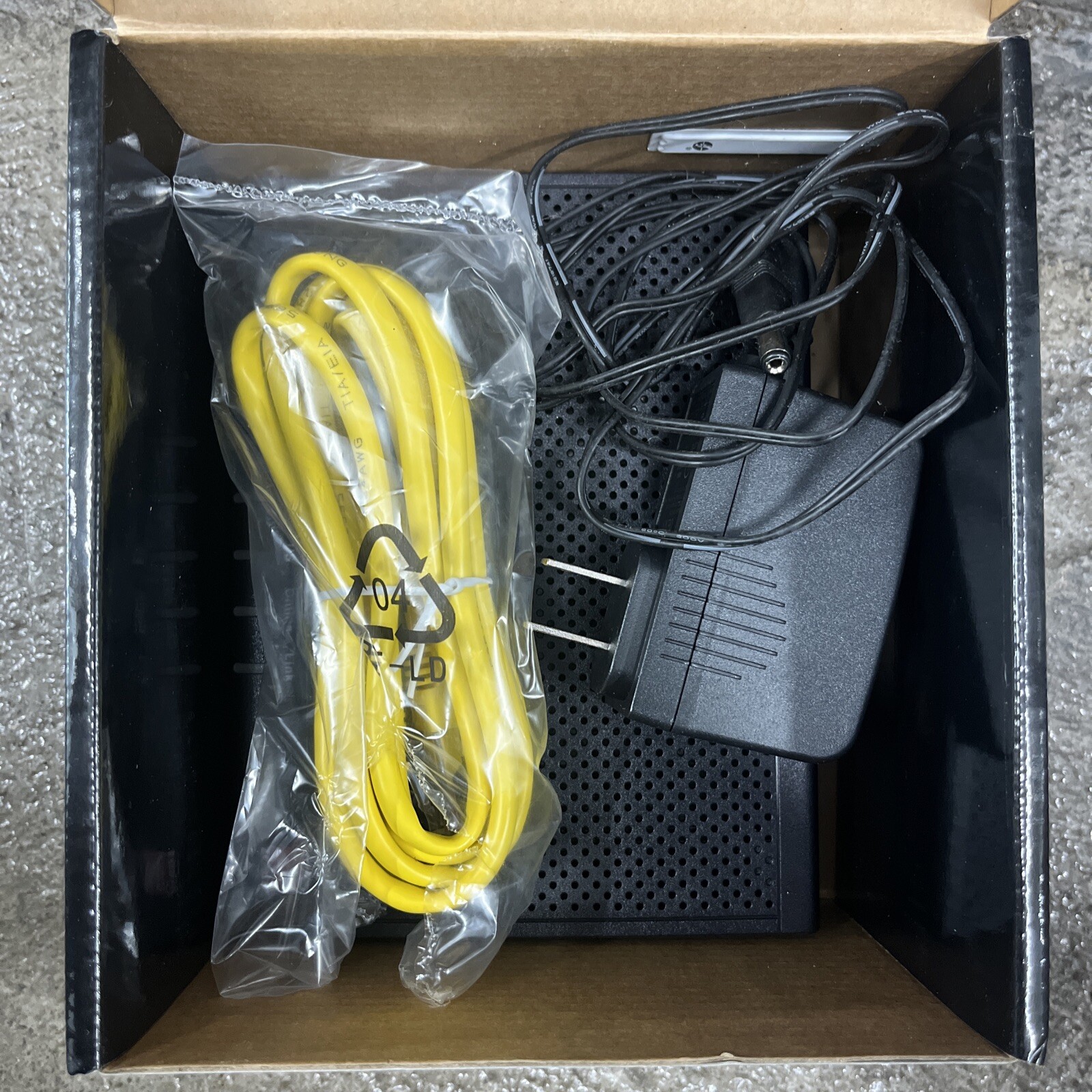 Open But Never Used Zoom DOCSIS 3.0 Cable Modem Model 5341