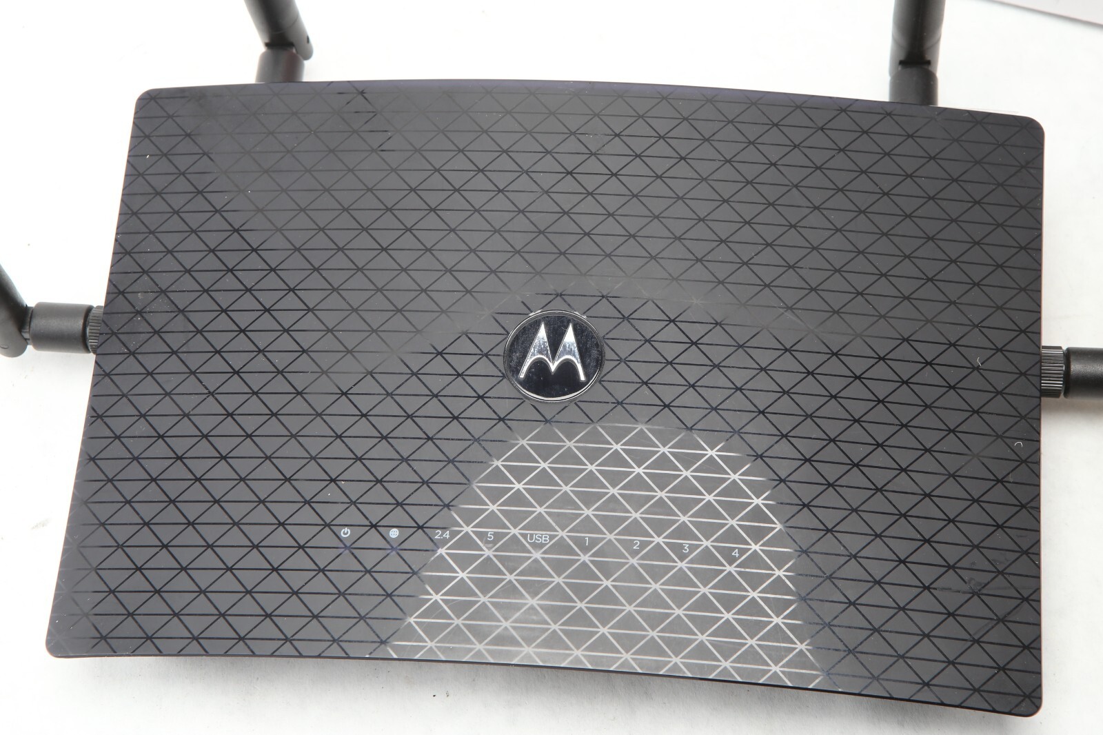 MOTOROLA AC2600 4×4 WiFi Smart Gigabit Router Extended Range Model MR2600 O23
