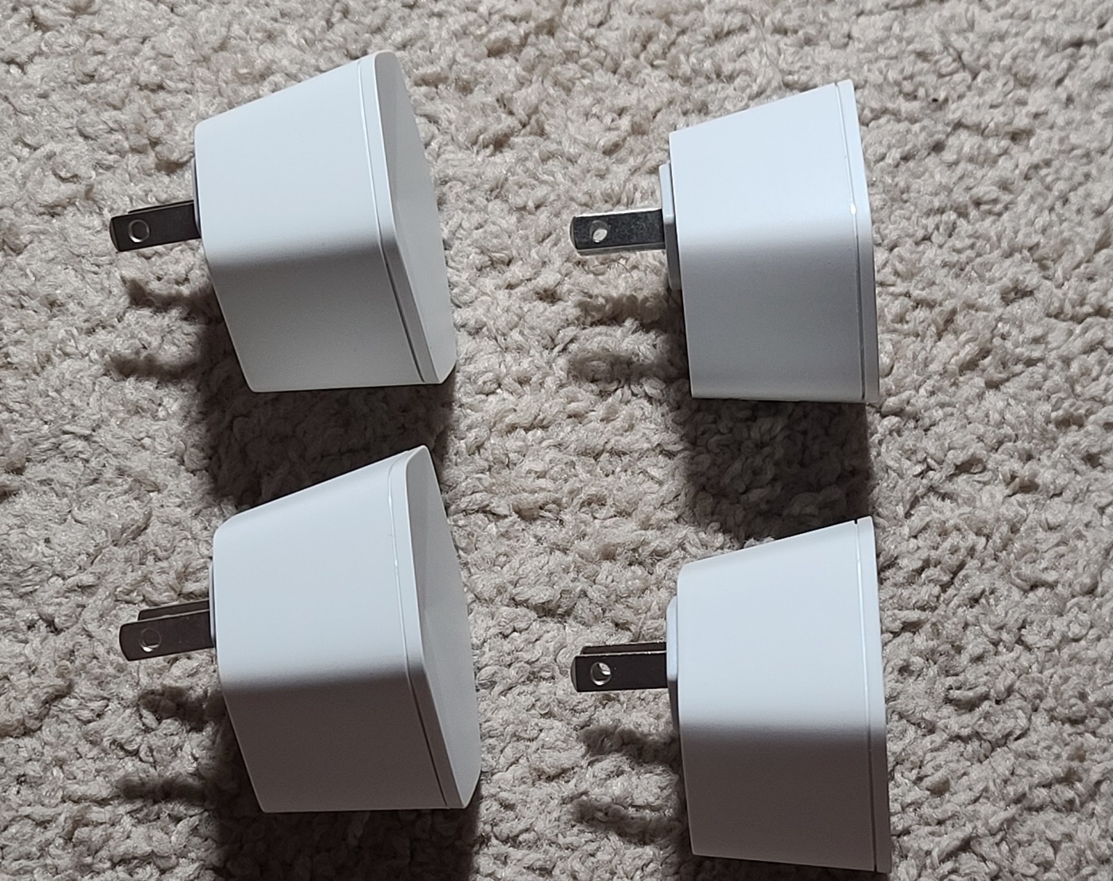 Set Of 4 Xfinity xFi Pods WiFi Network Range Extenders 1st Generation XE1-S