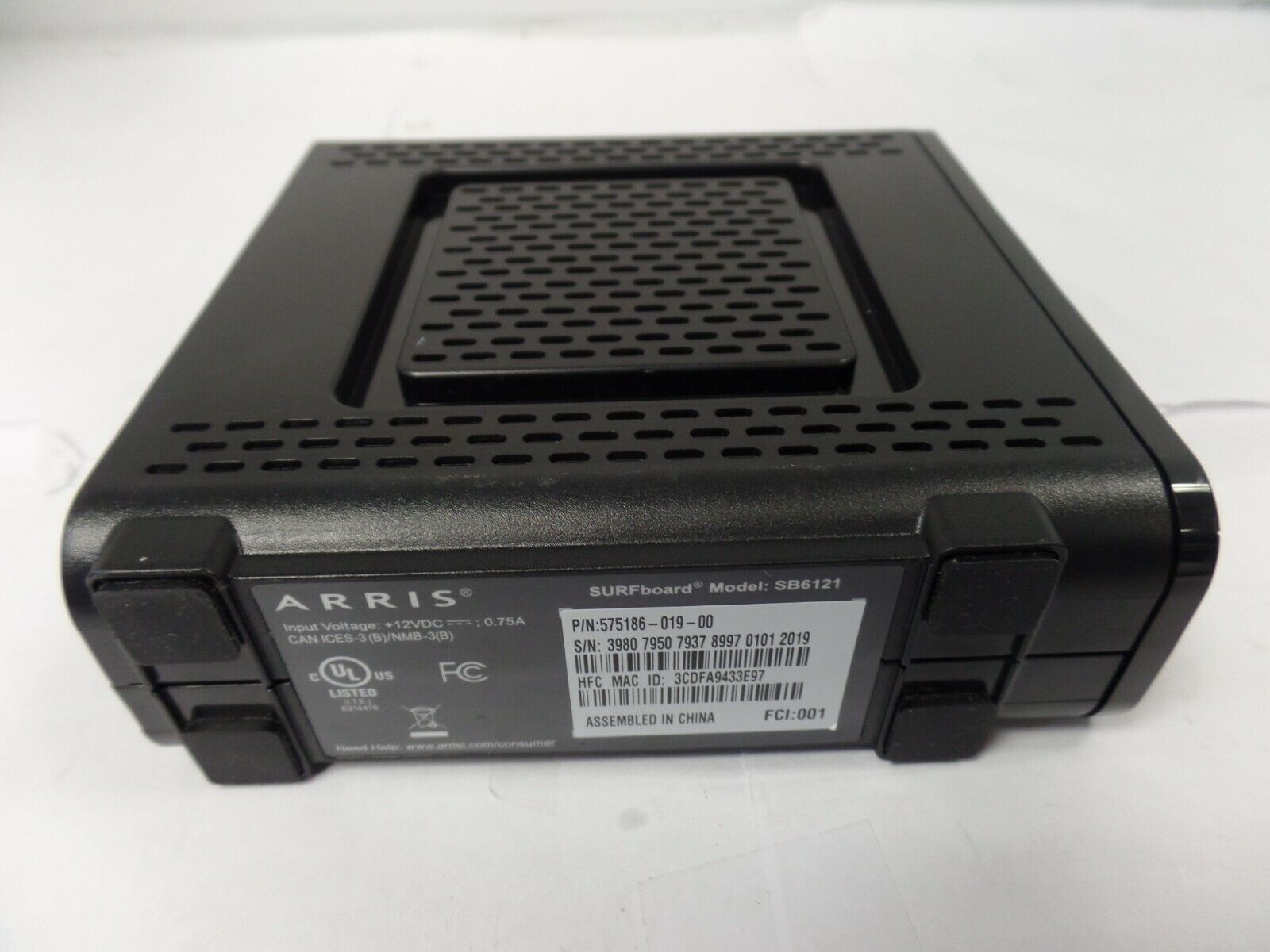 Motorola Arris SURFboard SB6121 DOCSIS 3.0 Modem. P/N:575186-019-00