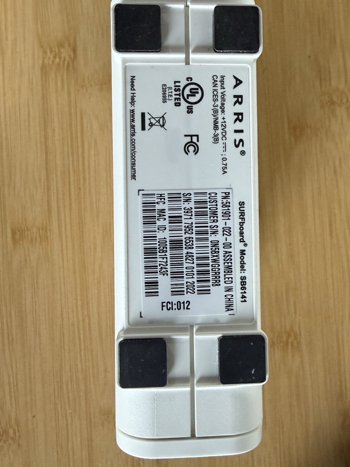 Arris Surfboard Model White SB6141 Cable Modem with CAT5e and Coax cables etc