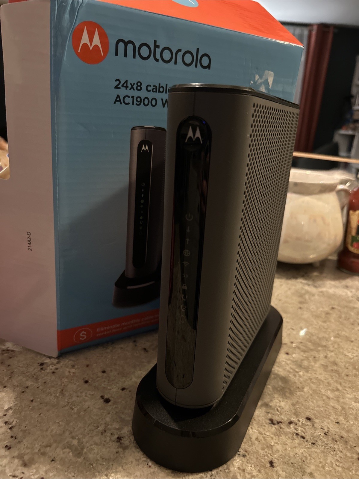 Motorola 24×8 Cable Modem + AC1900 WiFi Router + 2 Phone Line for Xfinity MT7711