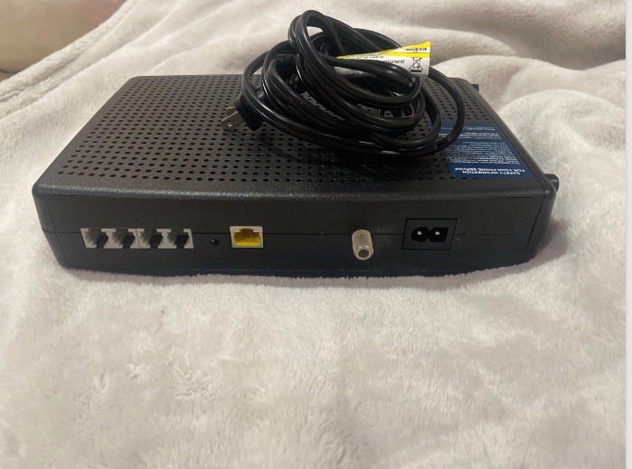 ARRIS Touchstone TM822G DOCSIS 3.0 8×4 Telephony Modem – Black