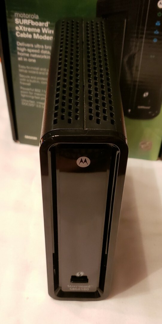Motorola Arris Surfboard SBG6580 DOCSIS 3.0 Dual-Band Cable Modem & Wi-Fi Router