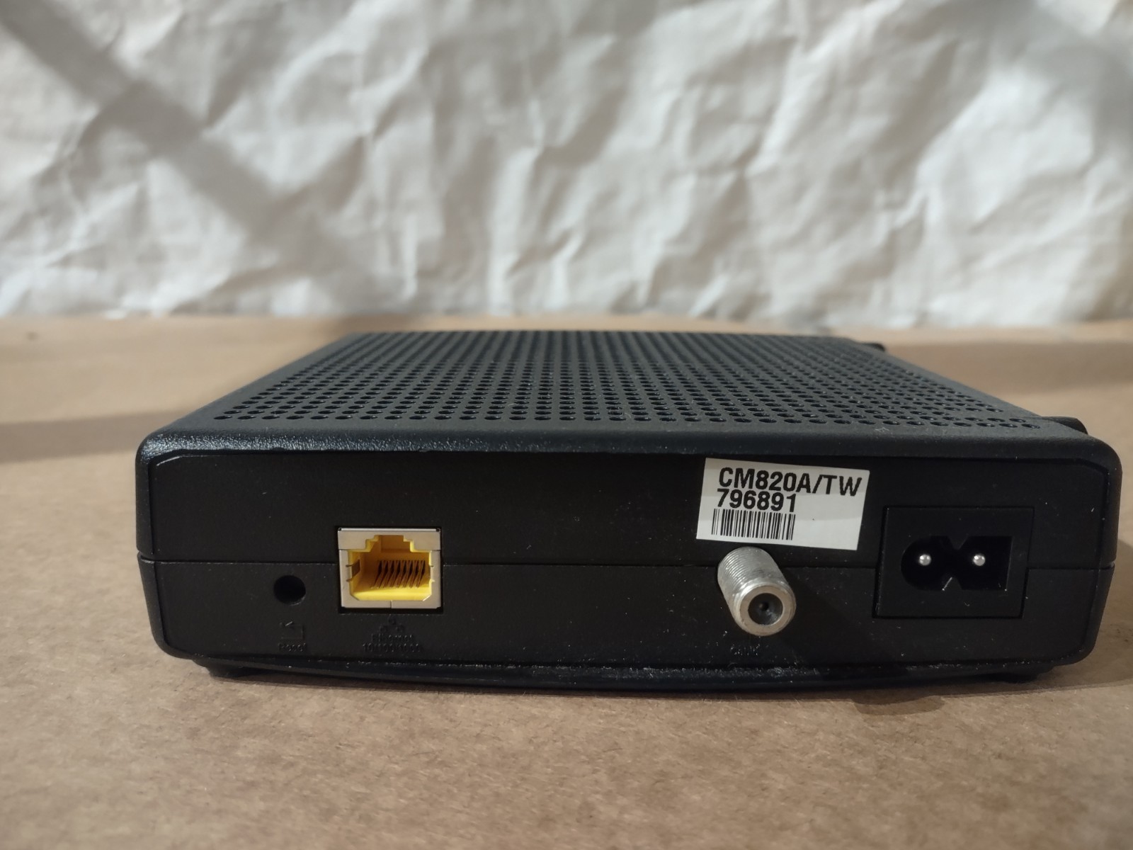 Arris CM820A with/Power Cable And Ethernet Cord Free Shipping