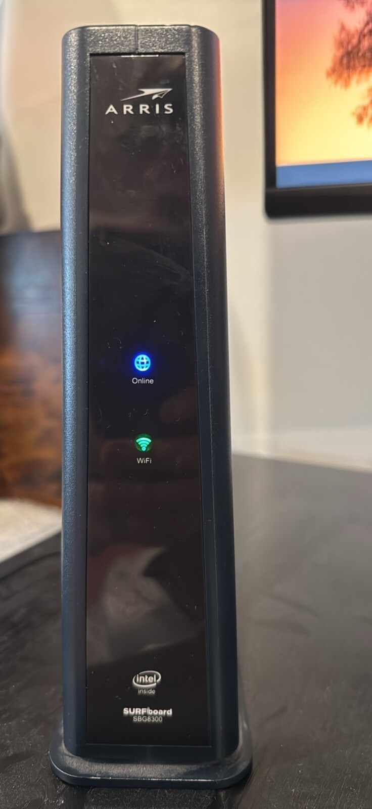 ARRIS Surfboard SBG8300-RB Gigabit Cable Modem & AC2350 Dual-Band Wi-Fi Router