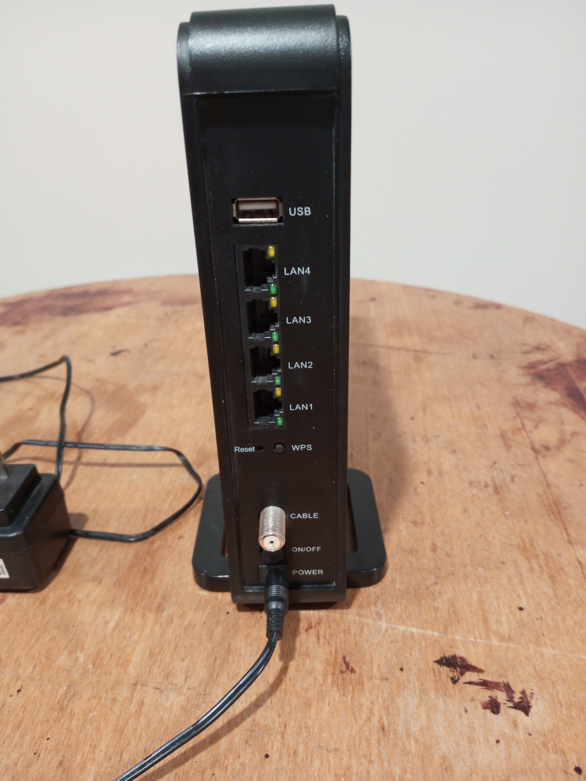 Modem/Router Smart/RG Cable Mode SR808 with WIFI 802.11ac DOCSIS 3.0