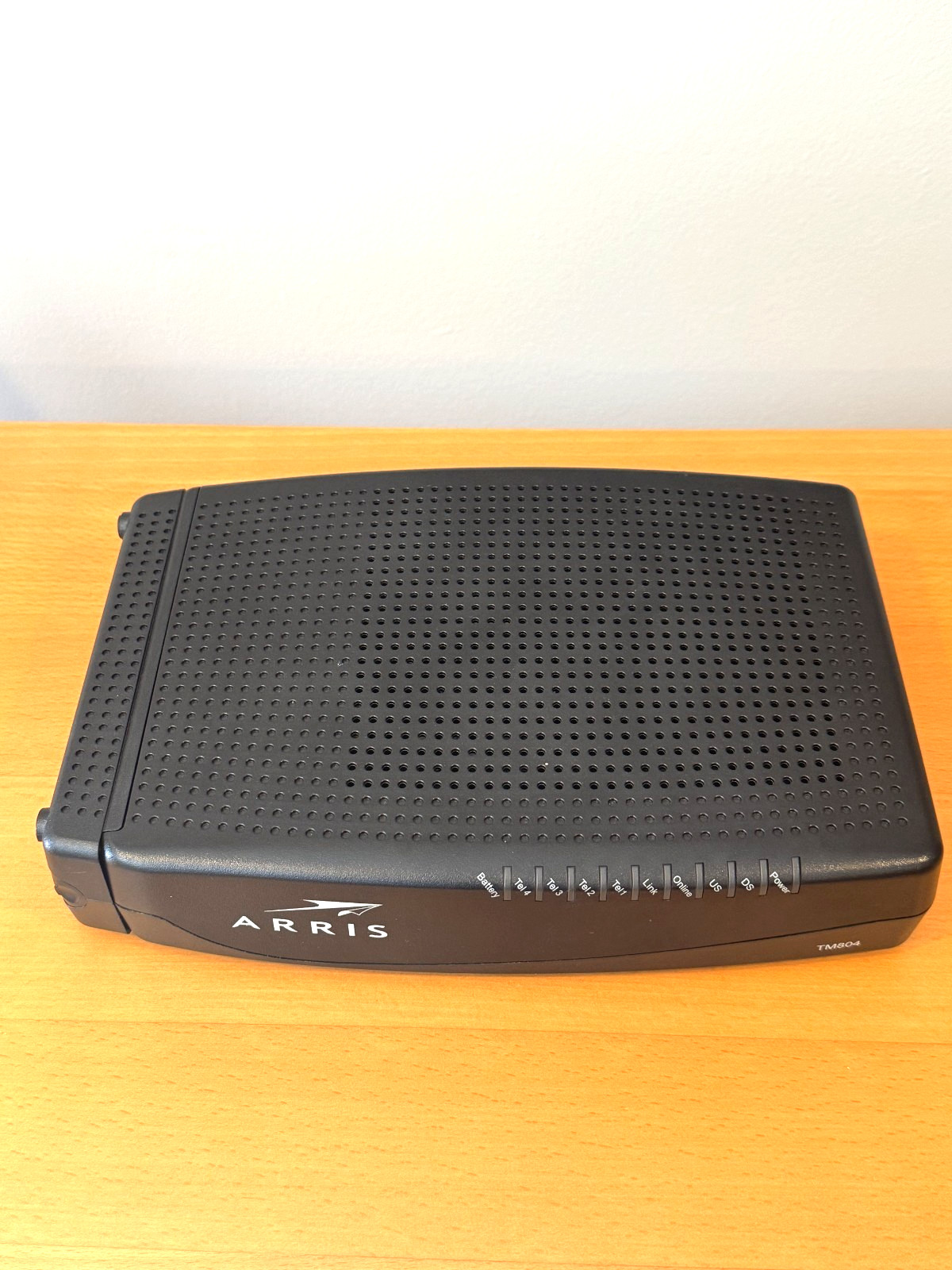 Arris TM804G Telephony Cable Modem + Power Adapter + Arris BPD066H Backup Batter