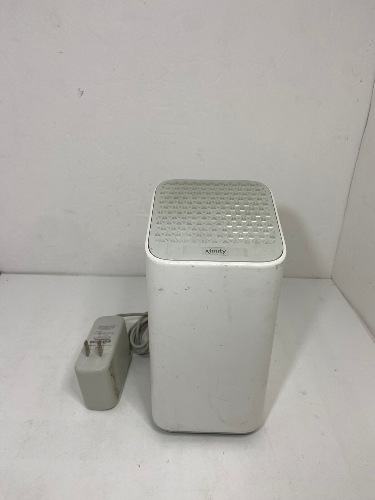 🌊 Xfinity XFi Gateway Modem Plus Router TG02DCW4482CT + AC Adapter Powers On