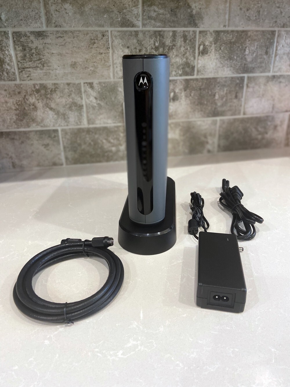 Motorola MT7711 24X8 Cable Modem/Router with Two Phone Ports, DOCSIS 3.0 Modem,