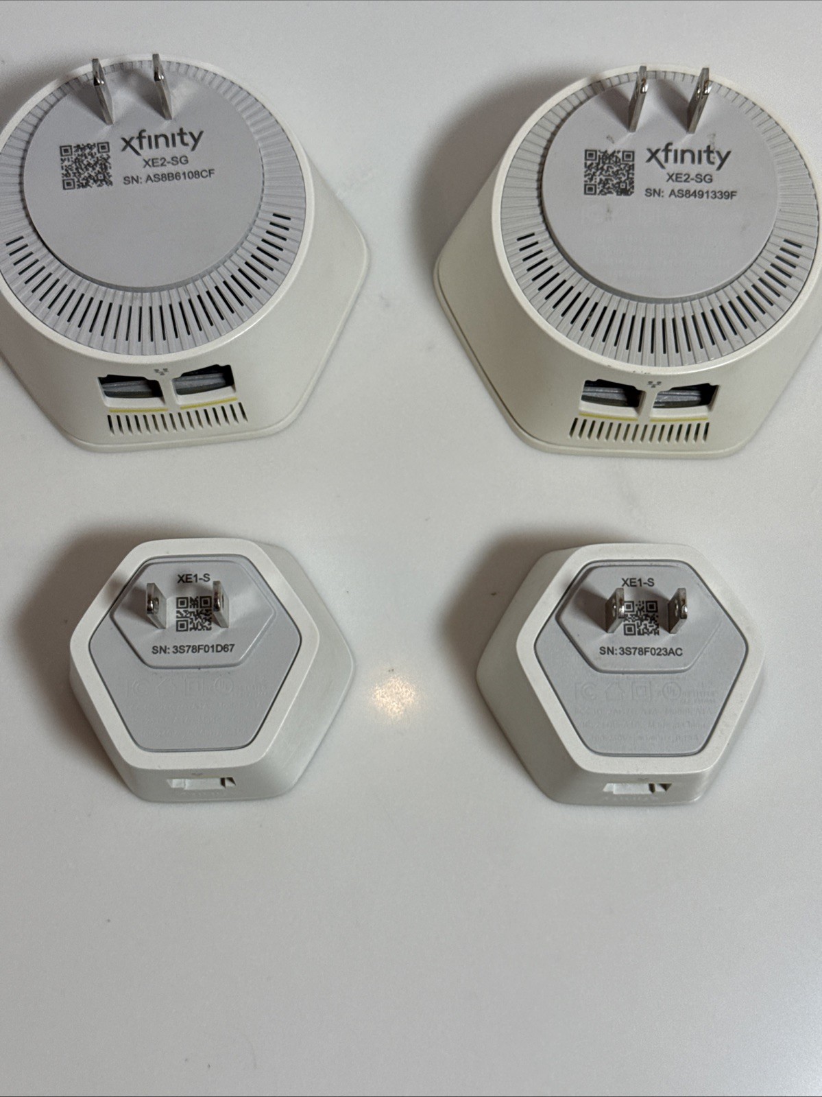 2 Xfinity XE2-SG B1A 2nd Generation XFI Pod Model B1A Bundle & 2 XE1-S