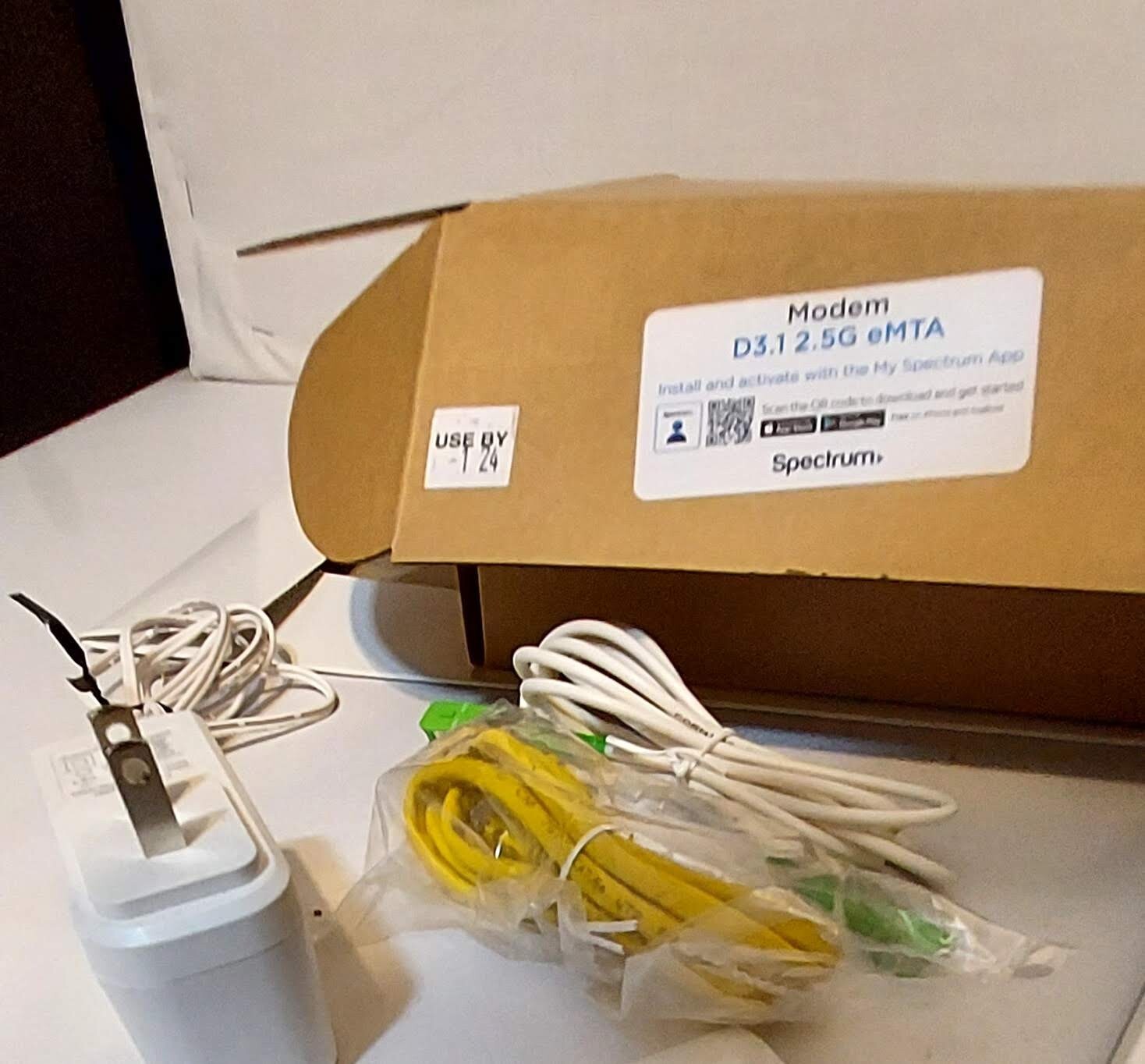 Hitron Conputter Modem D3.1 2. 5G eMTA New Open Box