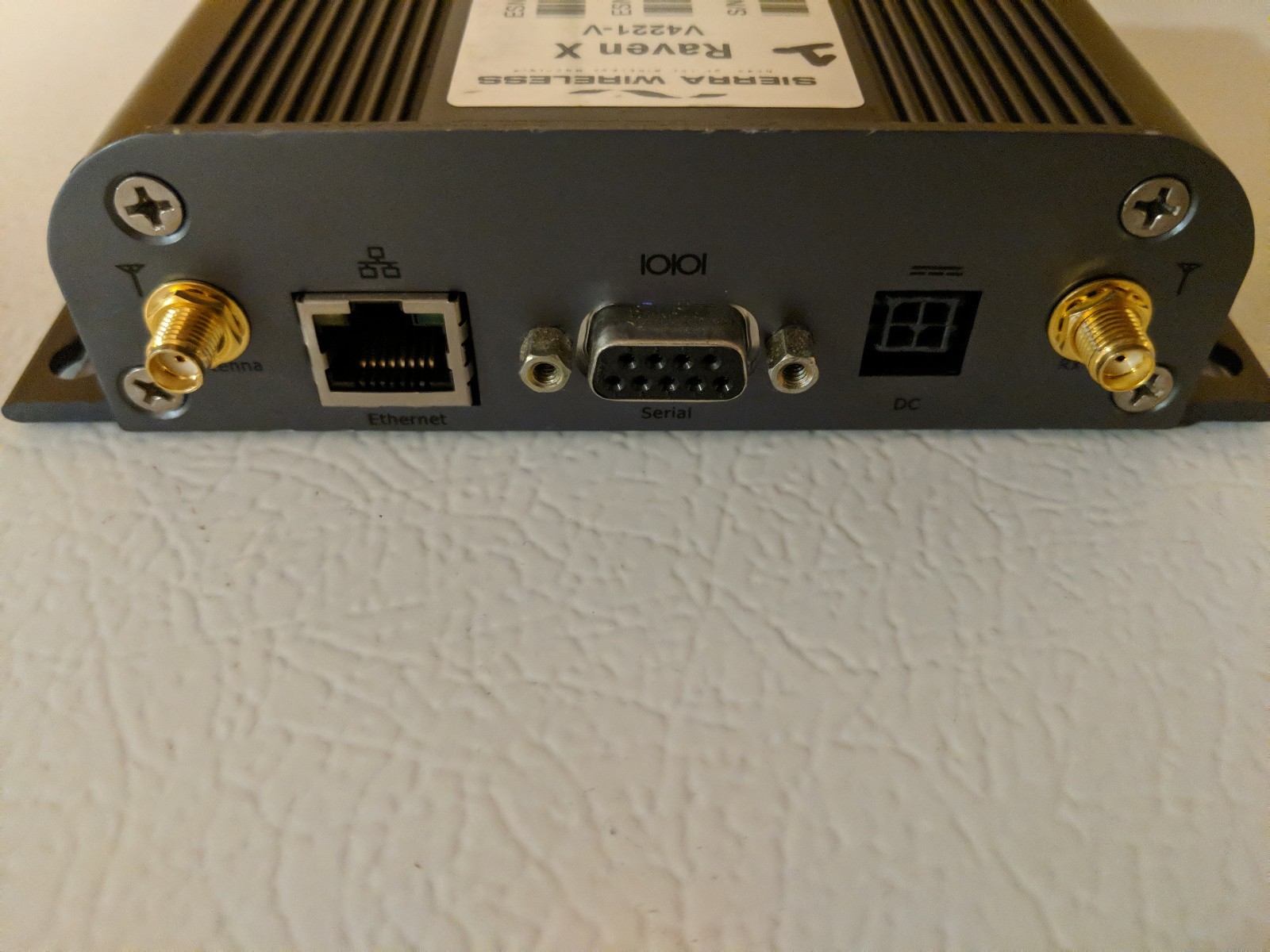 Sierra Wireless AirLink Raven X V4221-V cellular connection modem