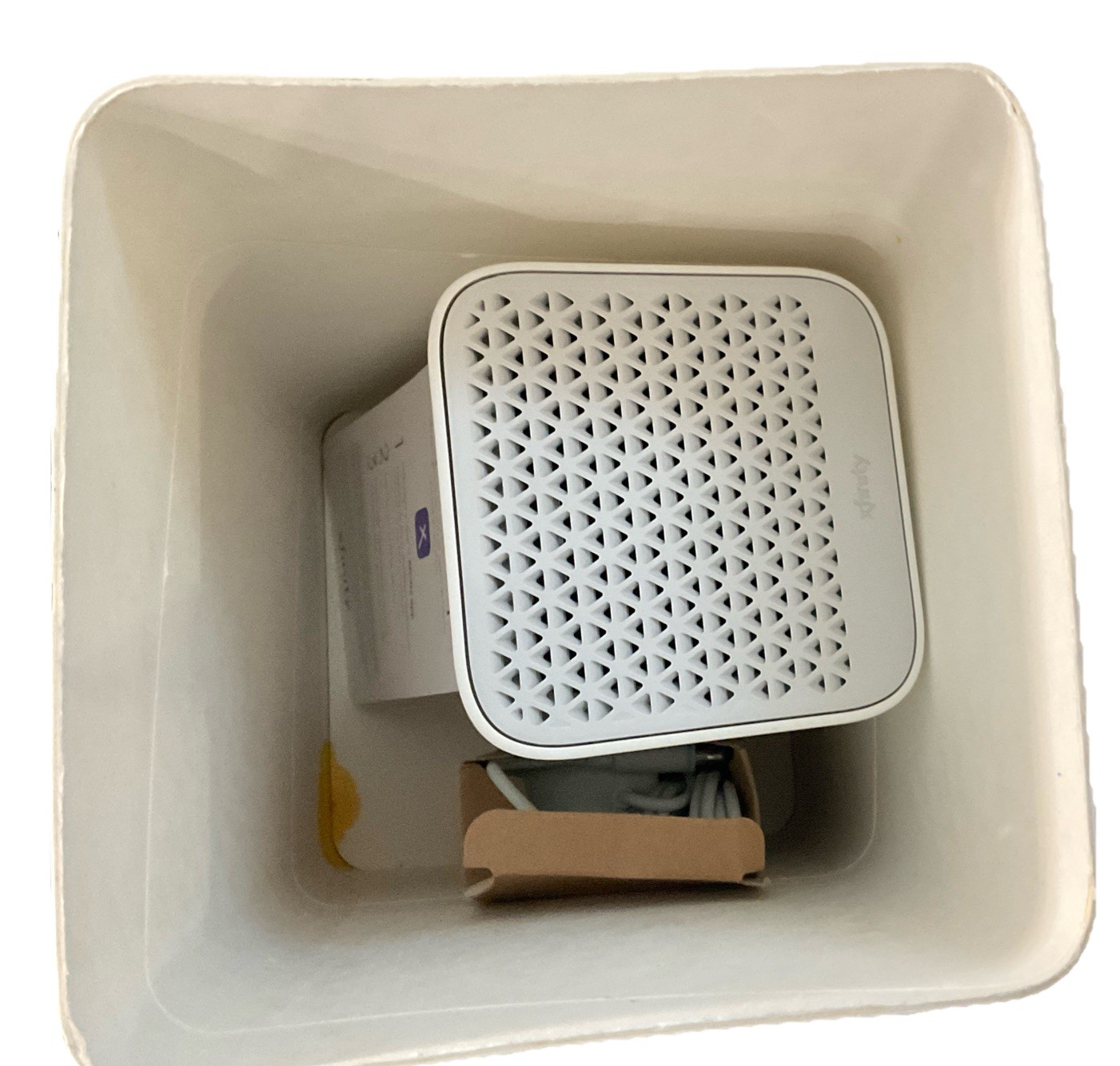 Xfinity XB7-T Gigabit WiFi Router No Internet Cable