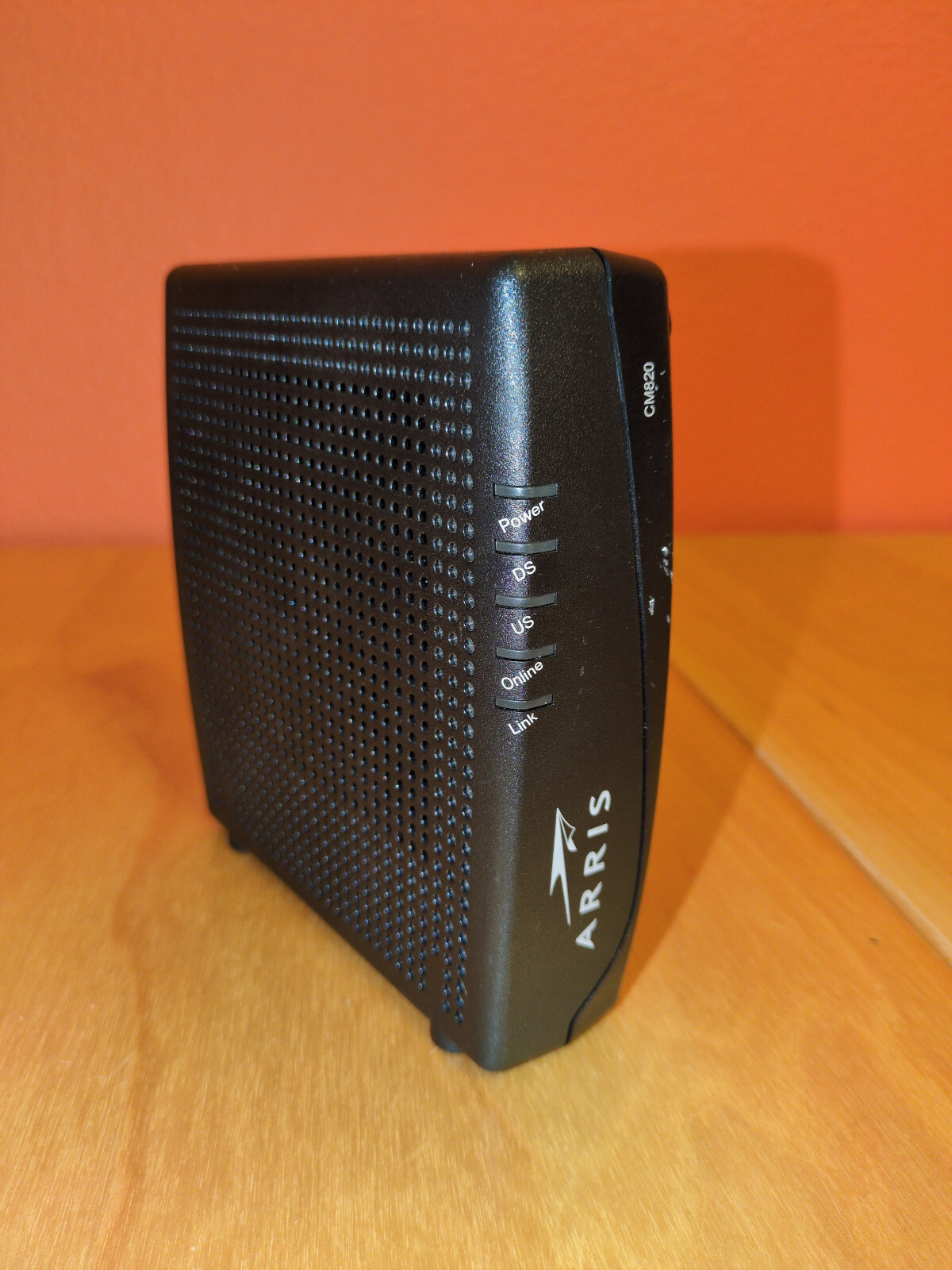 ARRIS CM820A/SL DOCSIS 3.0 Cable Modem w/power and data cable-Very Good Untested