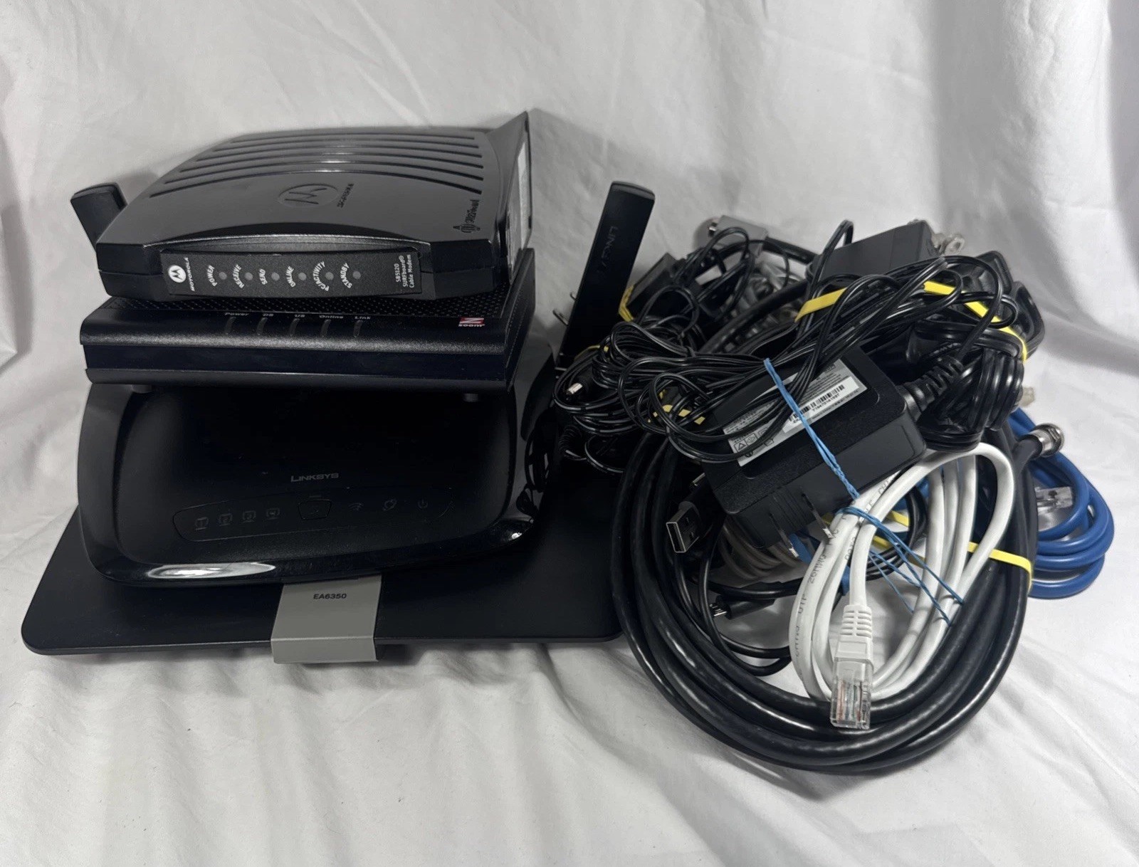 Motorola SURFboard SB5120 Cable Modem +3 Routers Bundle w/ Power Cords – AS IS