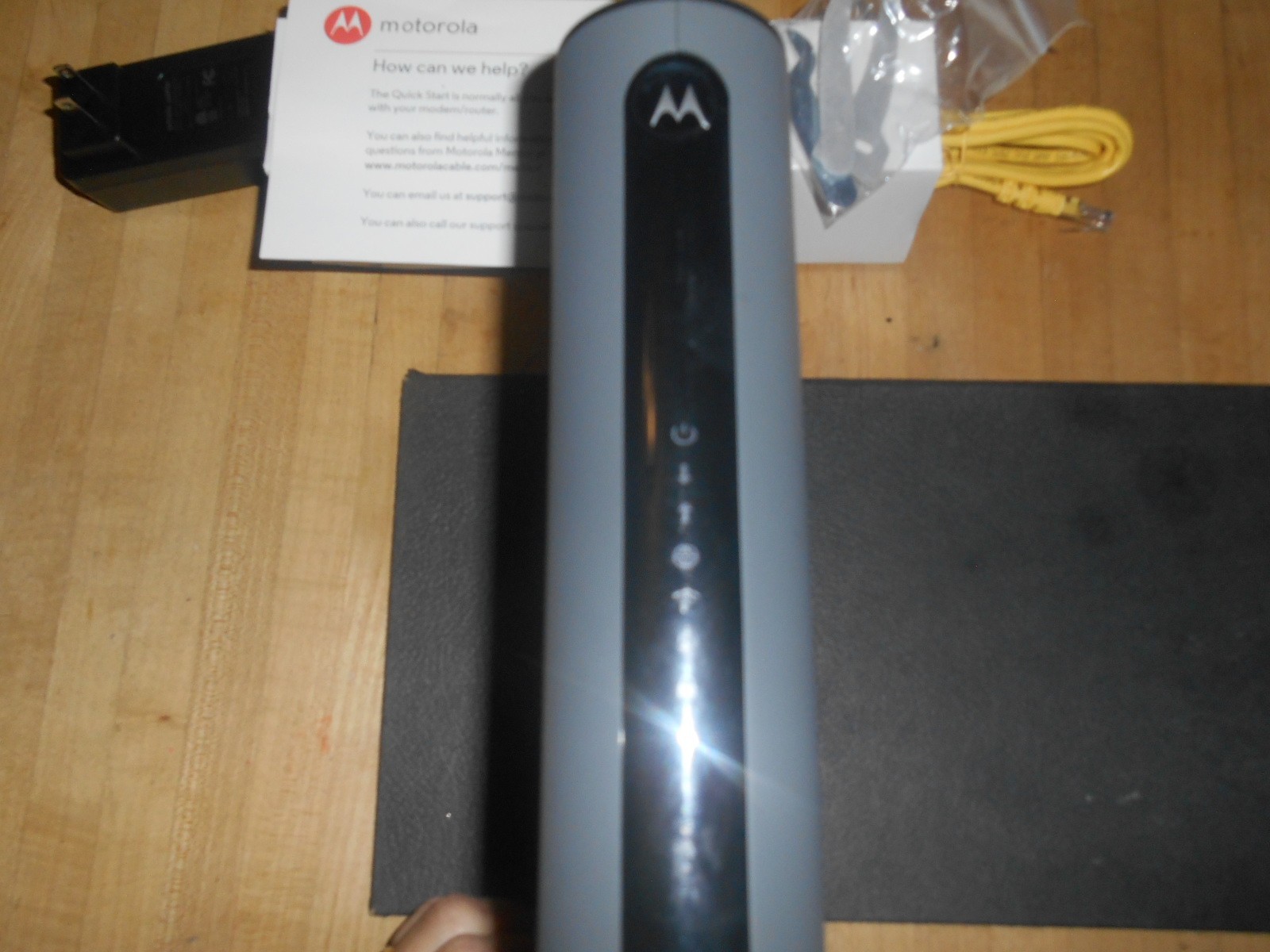 Motorola MG7550 16×4 Cable Modem Plus AC1900 Dual-Band WiFi Gigabit Router