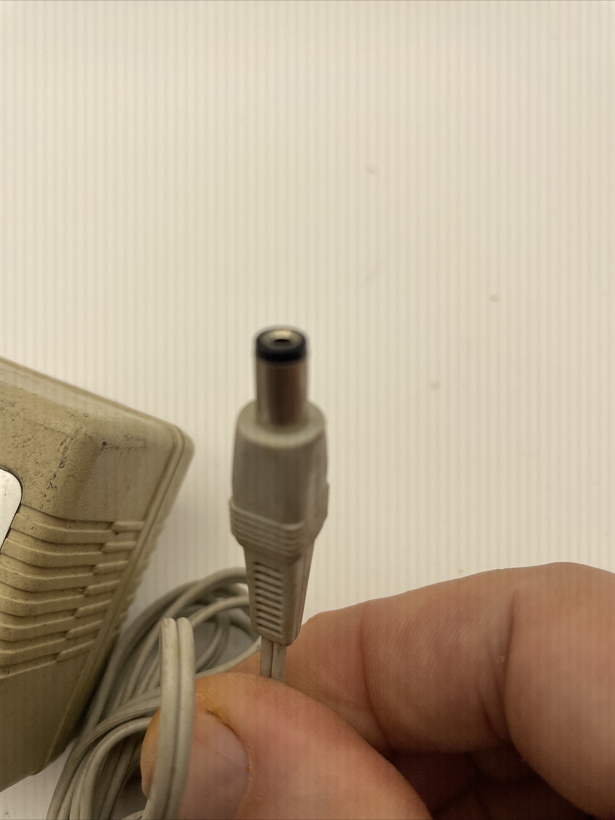 Global Village Communications AC Adapter 120VAC 60Hz DC 9V 400mA (AD-0940)