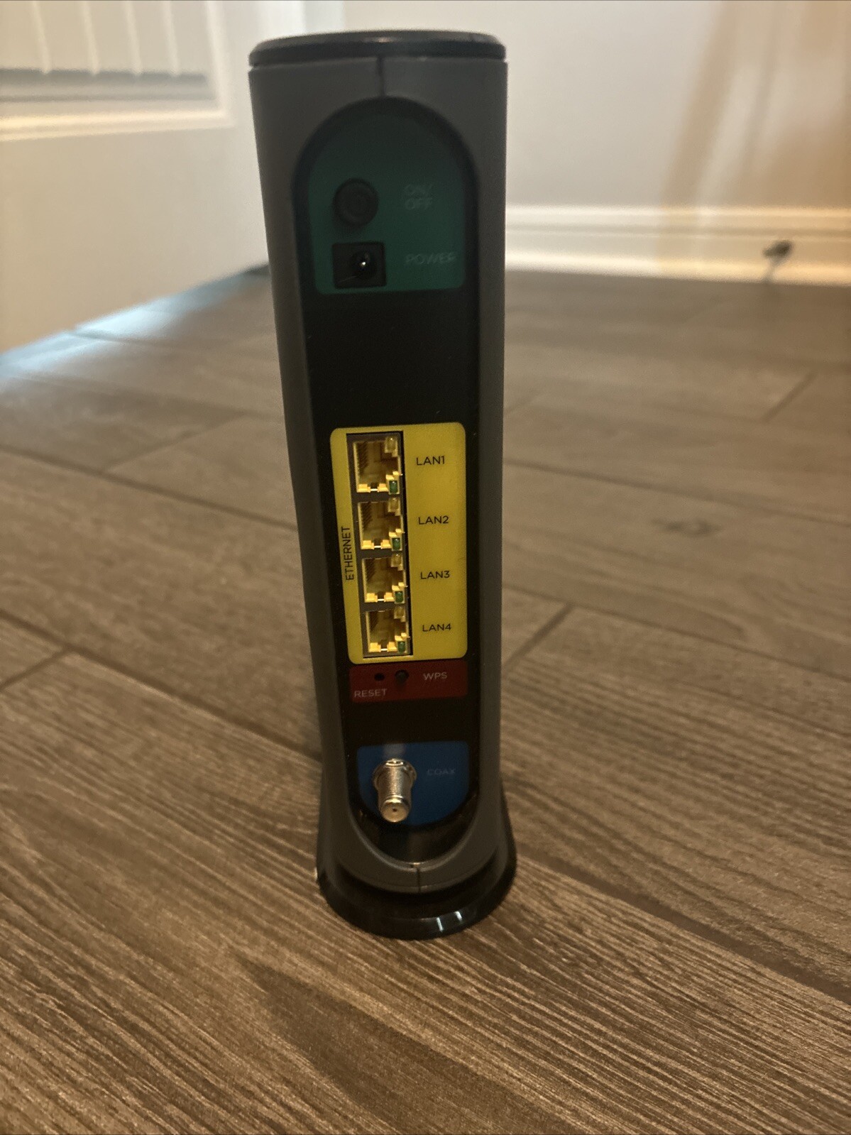 Motorola MG7700 AC1900 Dual-Band DOCSIS 3.0 Cable Modem Router
