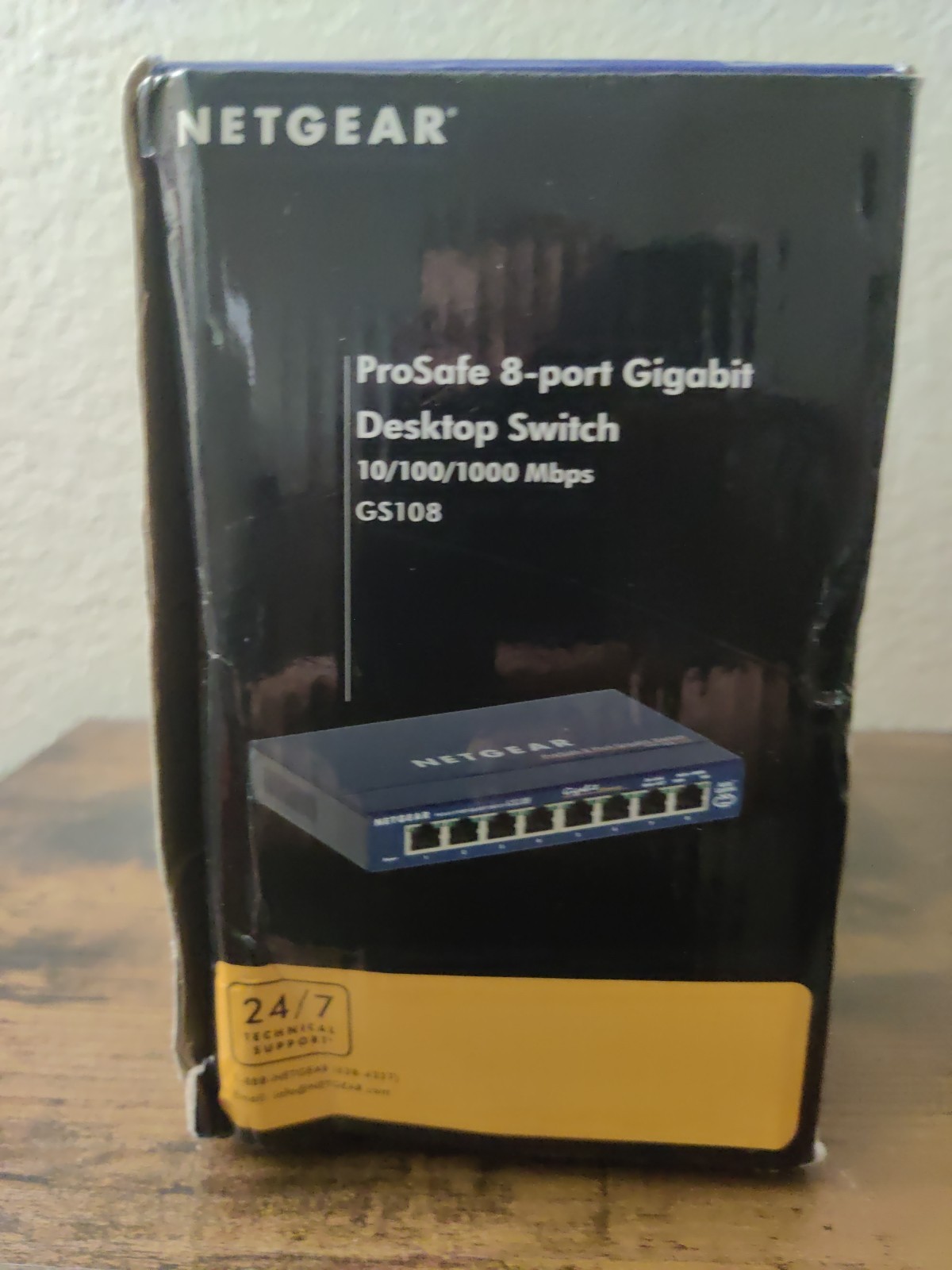 Netgear ProSafe GS108 Gigabit Desktop Switch 8 Port 10/100/1000 Mbps