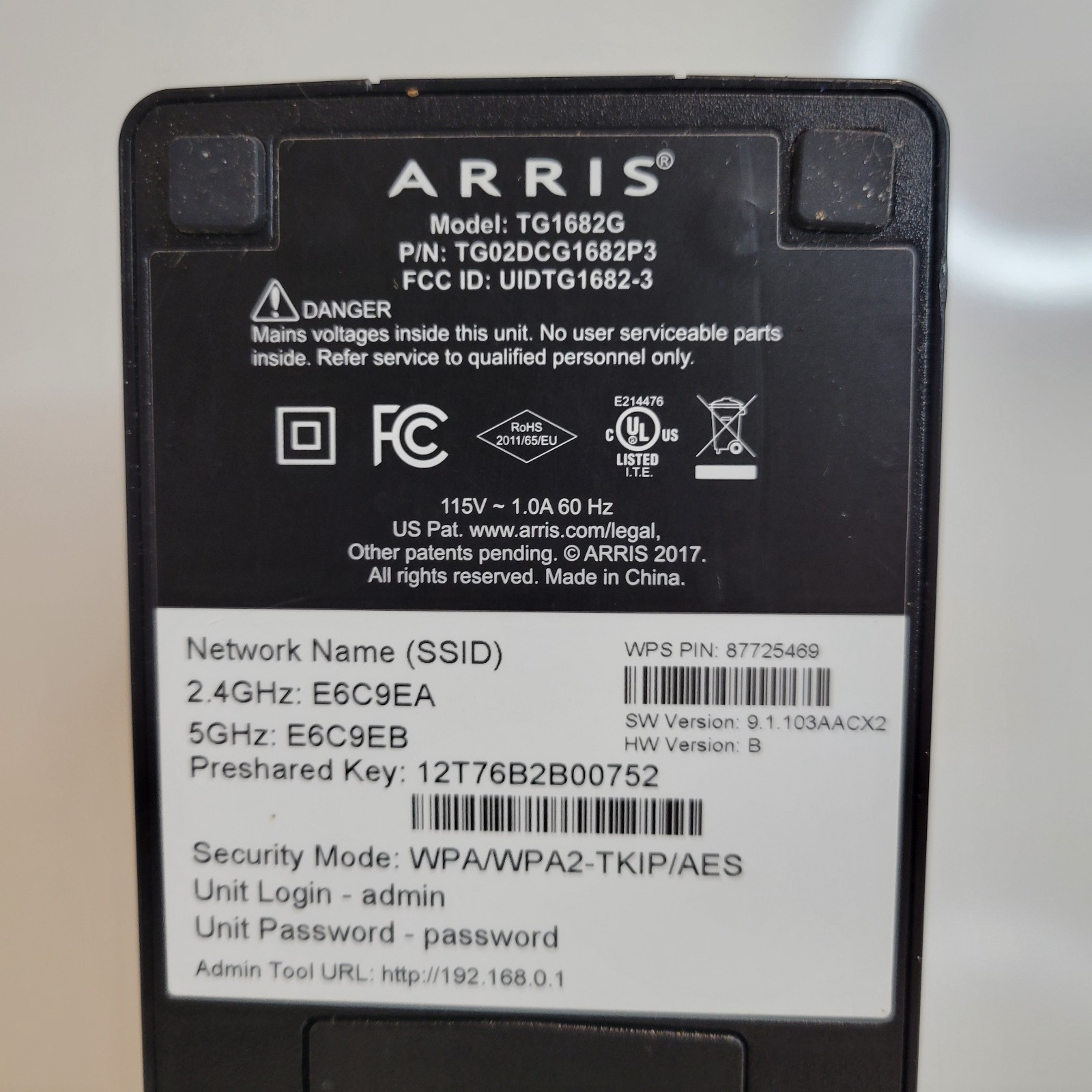 Arris Panoramic TG1682G Dual-Band WiFi Cable Modem